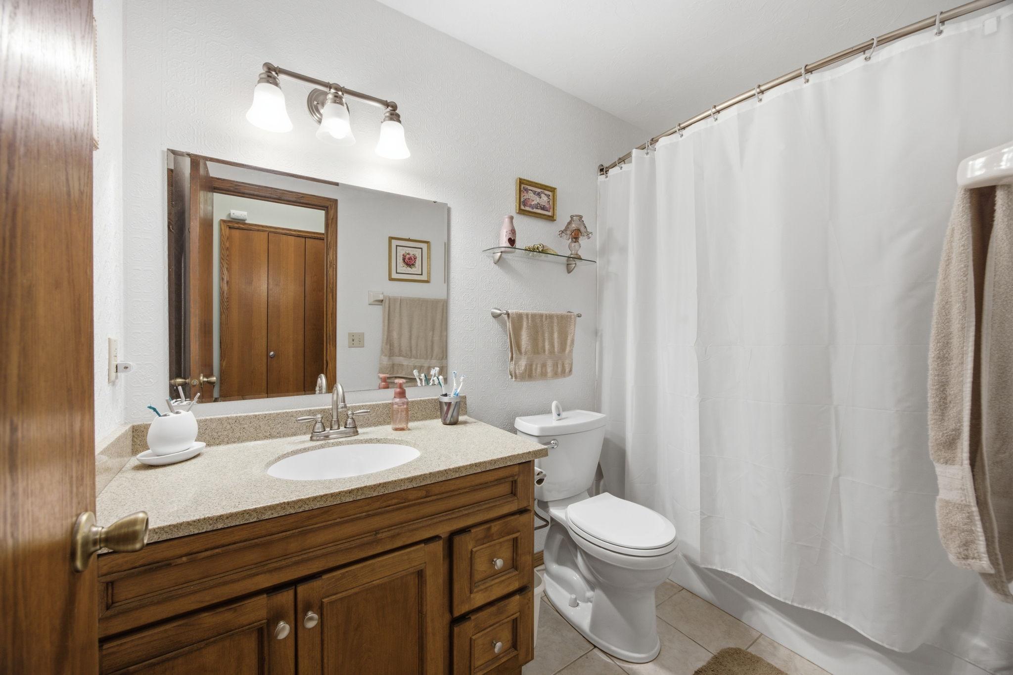 View of Residential at 14702 Oak Run Lane, Burnsville MN 55306, Burnsville (17 of 25) - Mike Wilen | Minnesota Team Real Estate