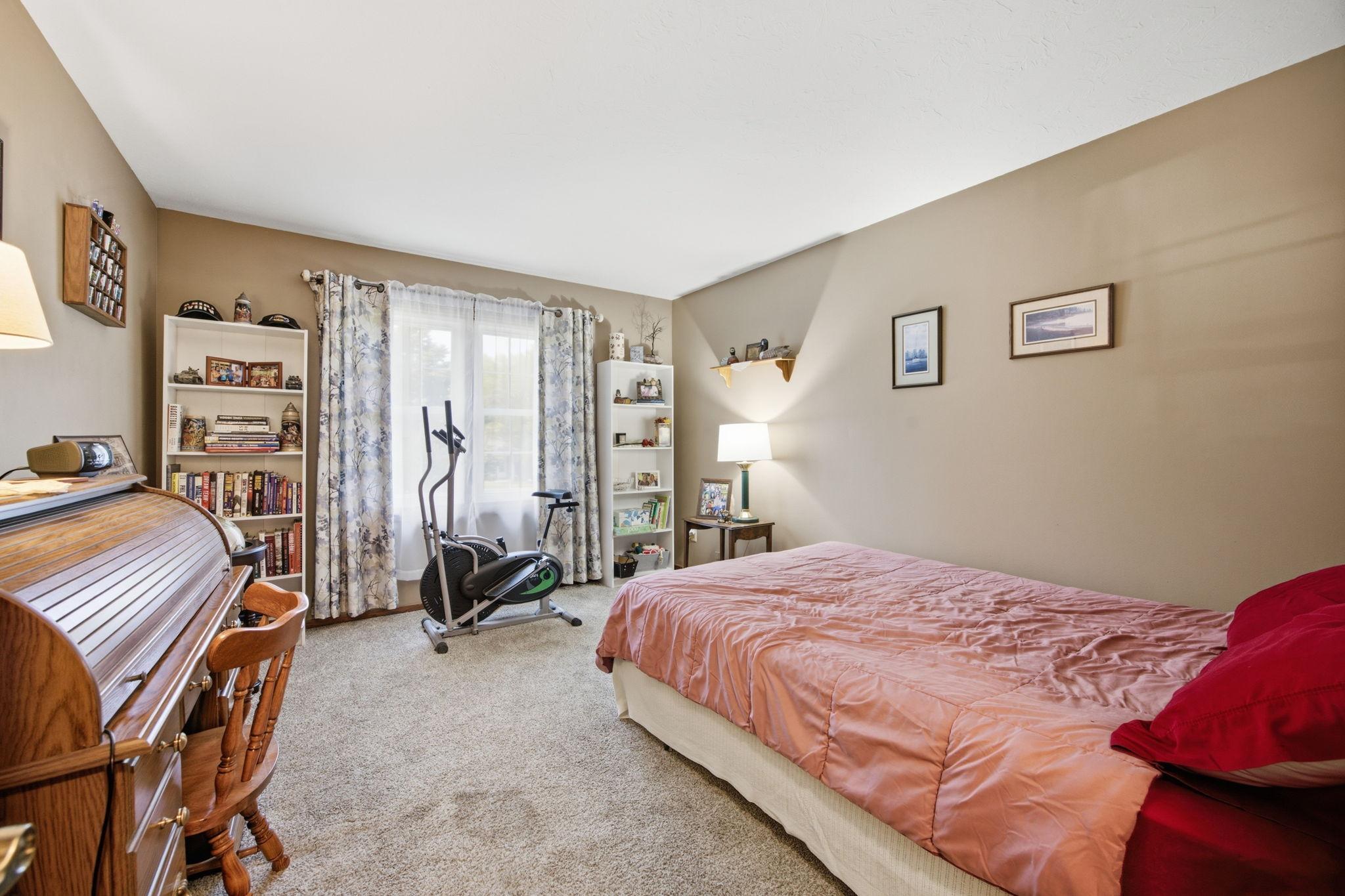 View of Residential at 14702 Oak Run Lane, Burnsville MN 55306, Burnsville (16 of 25) - Mike Wilen | Minnesota Team Real Estate