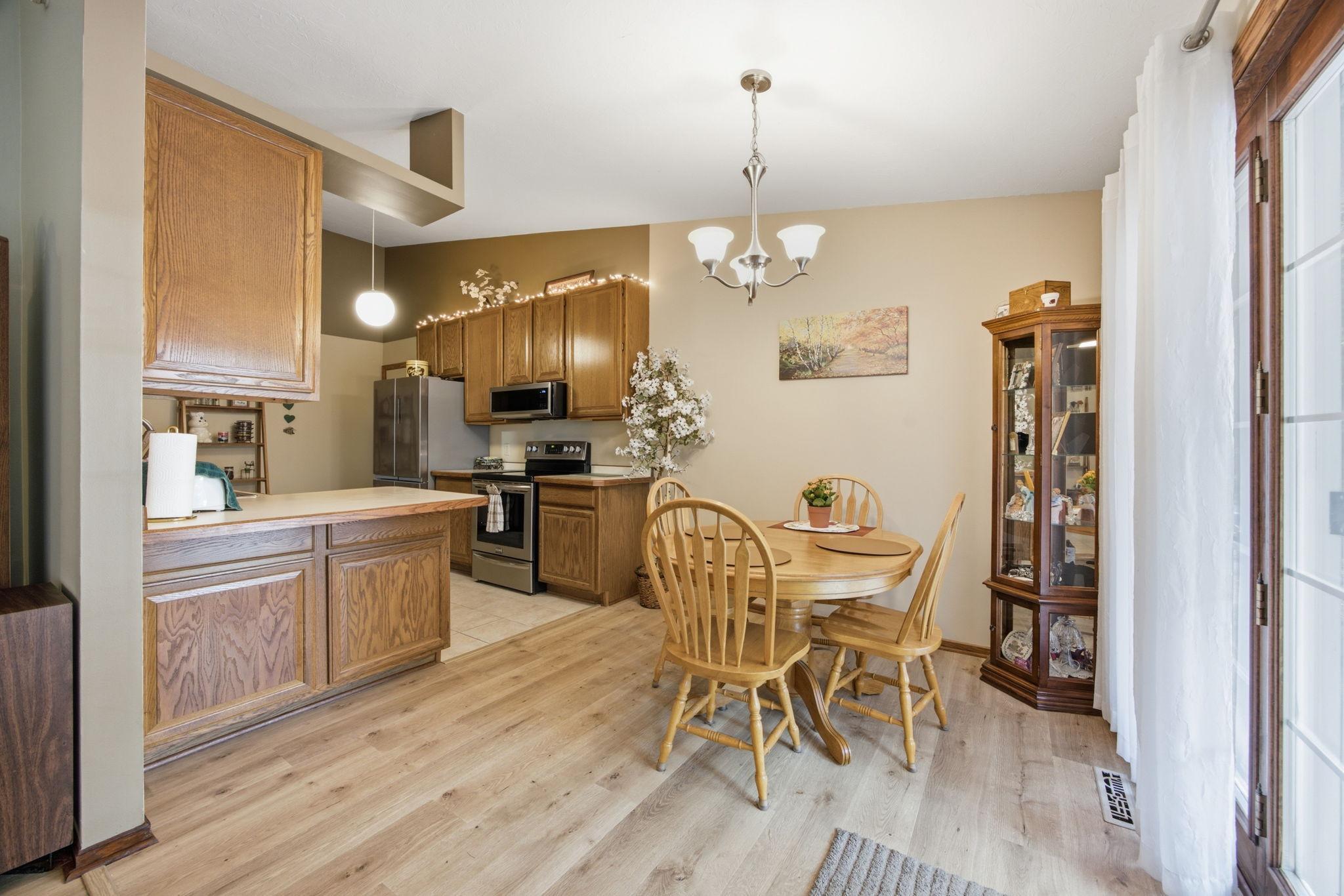 View of Residential at 14702 Oak Run Lane, Burnsville MN 55306, Burnsville (10 of 25) - Mike Wilen | Minnesota Team Real Estate