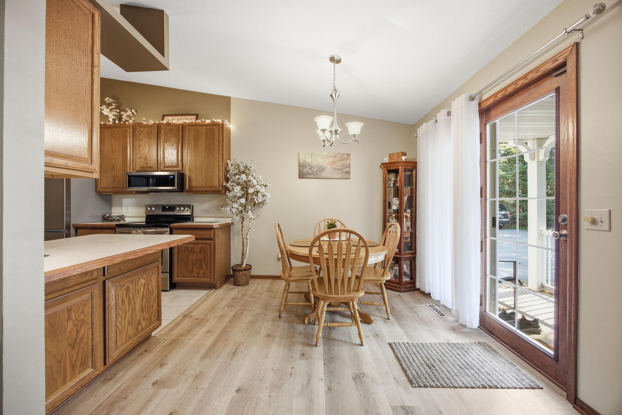 View of Residential at 14702 Oak Run Lane, Burnsville MN 55306, Burnsville (9 of 25) - Mike Wilen | Minnesota Team Real Estate