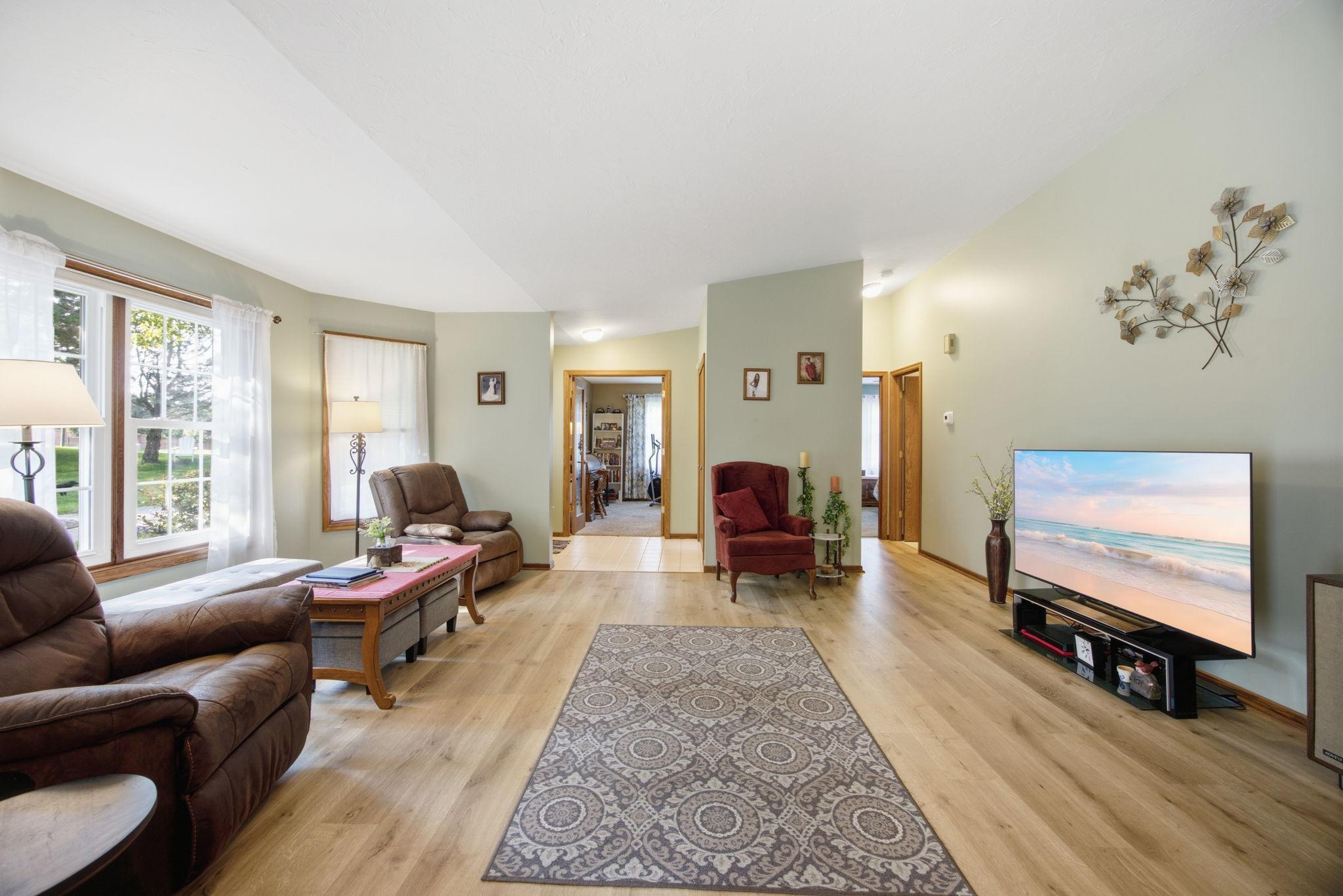 View of Residential at 14702 Oak Run Lane, Burnsville MN 55306, Burnsville (6 of 25) - Mike Wilen | Minnesota Team Real Estate