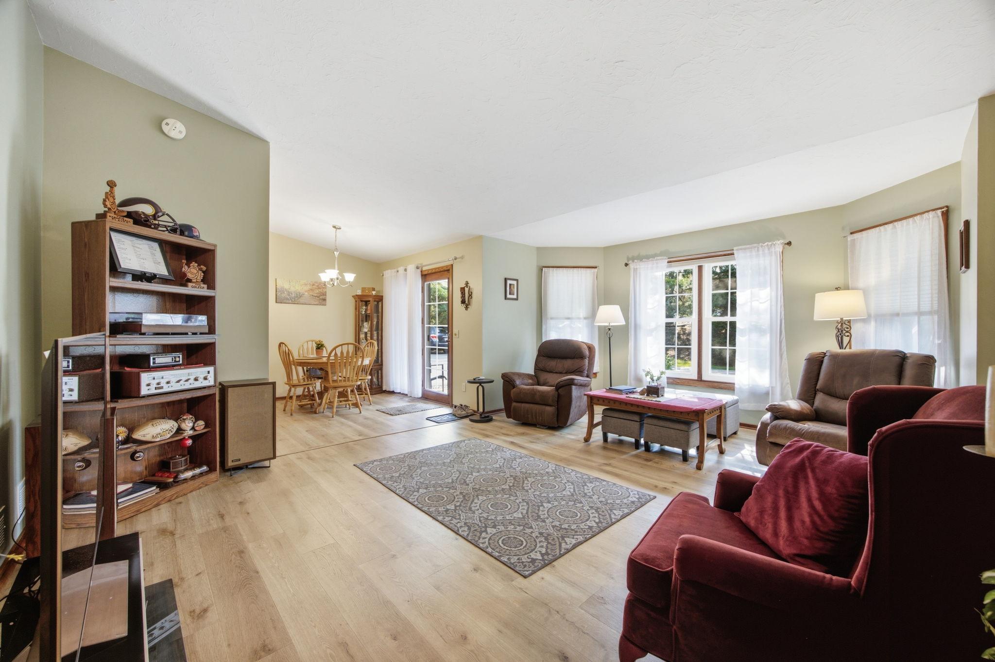 View of Residential at 14702 Oak Run Lane, Burnsville MN 55306, Burnsville (4 of 25) - Mike Wilen | Minnesota Team Real Estate