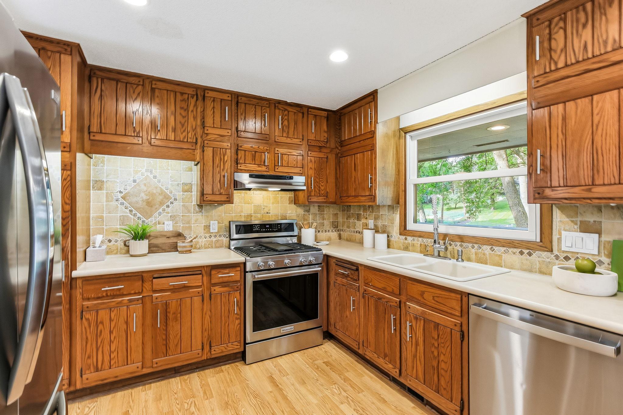 View of Residential at 6108 Whited Avenue, Minnetonka MN 55345, Minnetonka (16 of 48) - Mike Wilen | Minnesota Team Real Estate