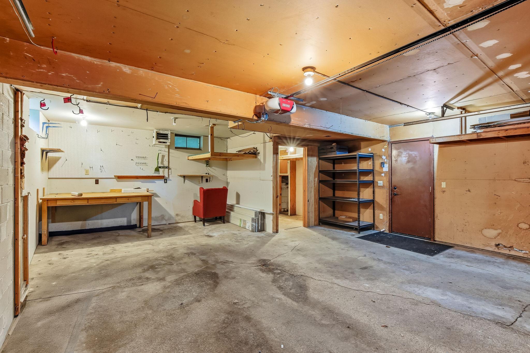 View of Residential at 6108 Whited Avenue, Minnetonka MN 55345, Minnetonka (37 of 48) - Mike Wilen | Minnesota Team Real Estate