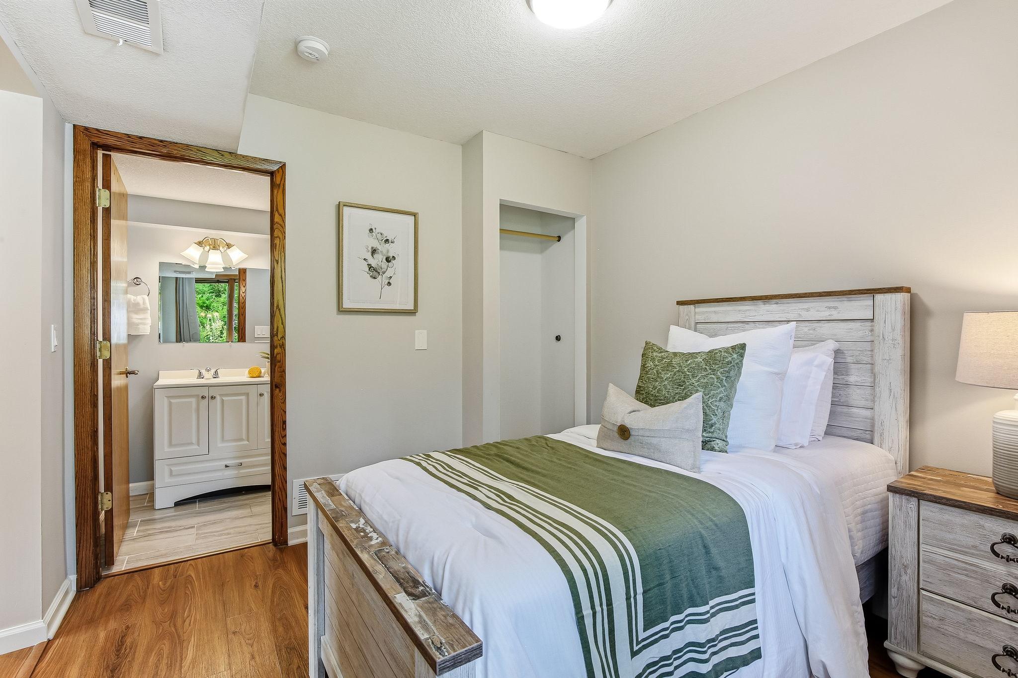 View of Residential at 6108 Whited Avenue, Minnetonka MN 55345, Minnetonka (33 of 48) - Mike Wilen | Minnesota Team Real Estate