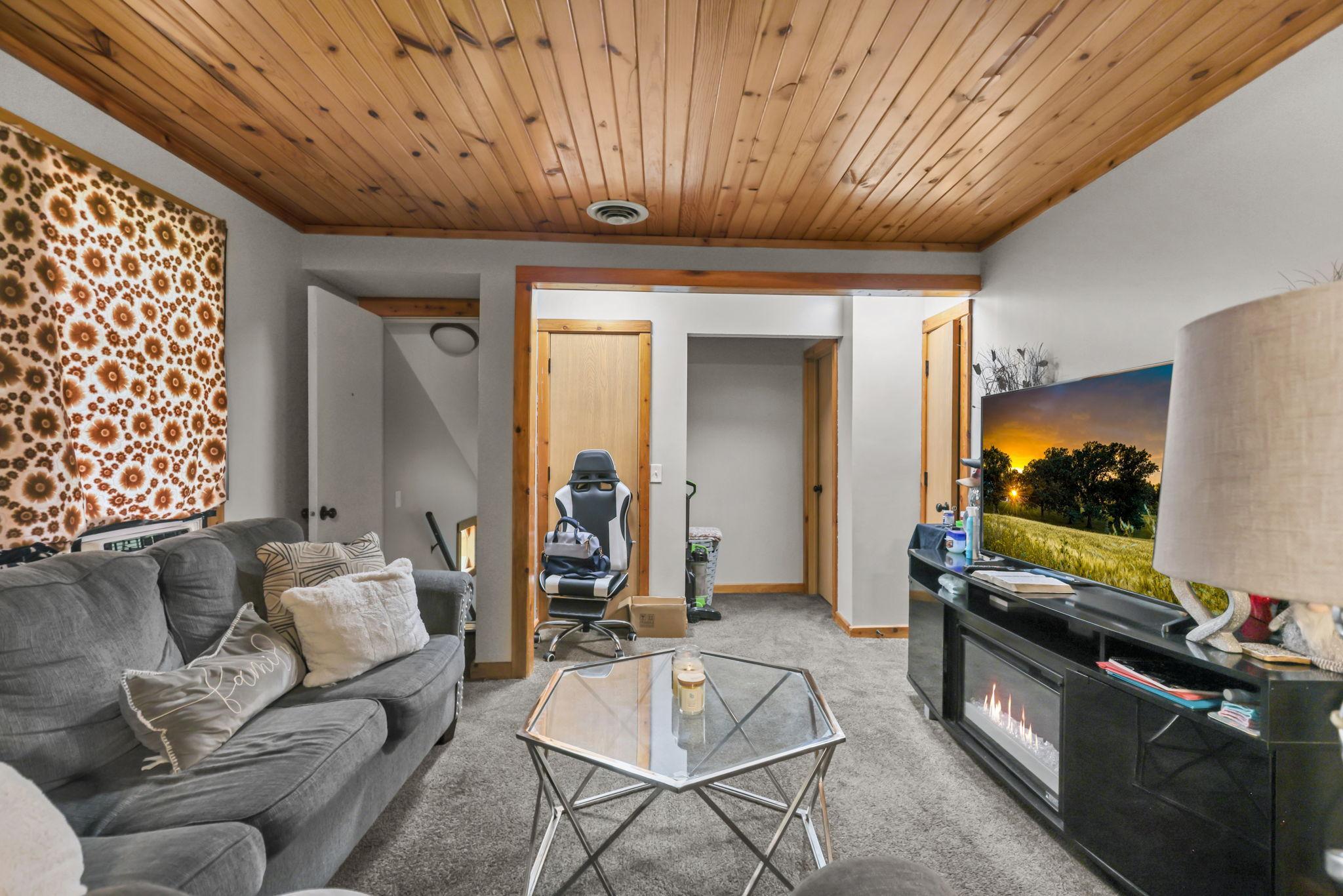 View of Residential Income at 3047 Grand Street, Minneapolis MN 55418, Minneapolis (8 of 31) - Mike Wilen | Minnesota Team Real Estate
