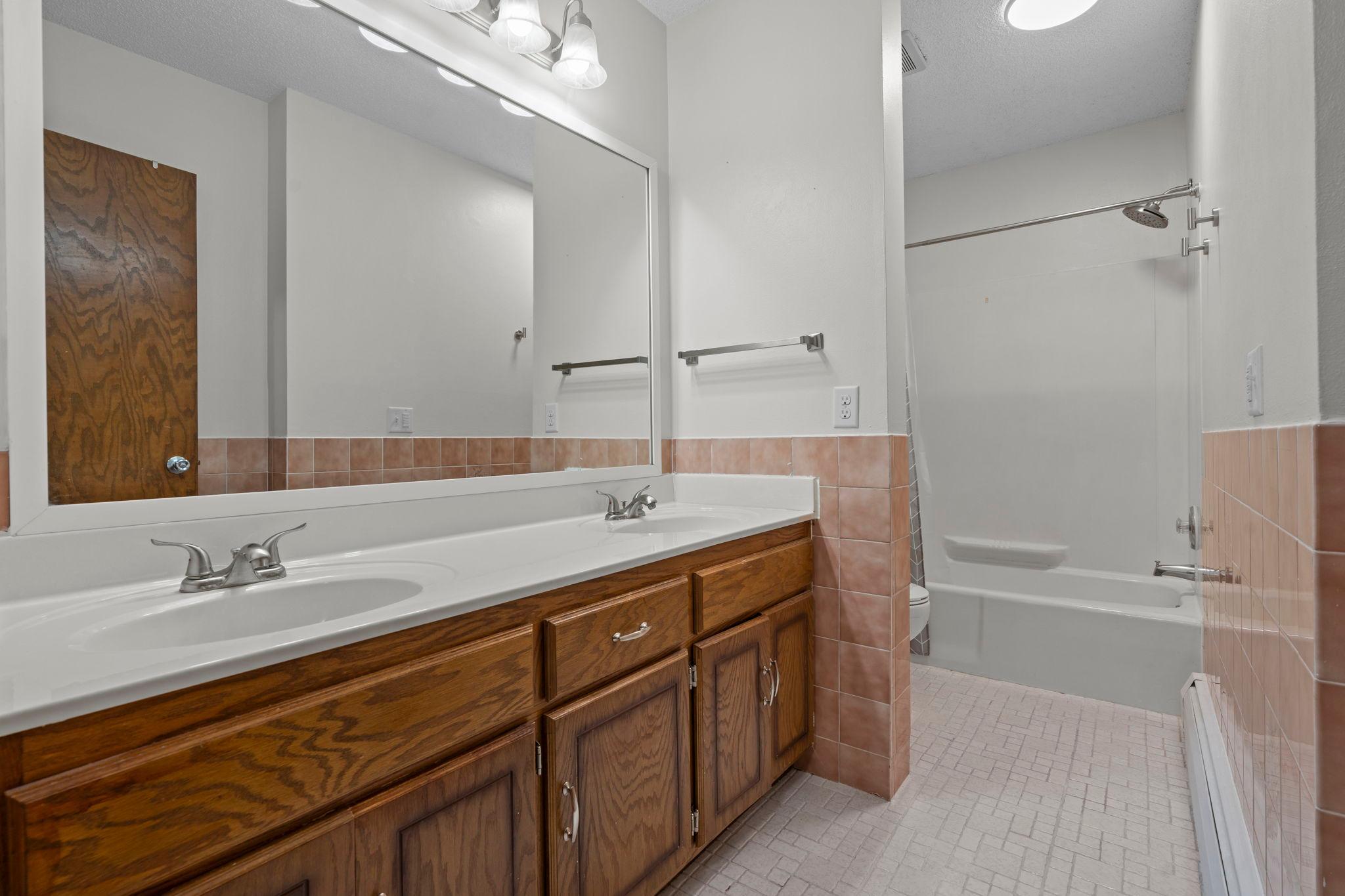 View of Residential at 14847 Endicott Way #107, Apple Valley MN 55124, Apple Valley (14 of 17) - Mike Wilen | Minnesota Team Real Estate