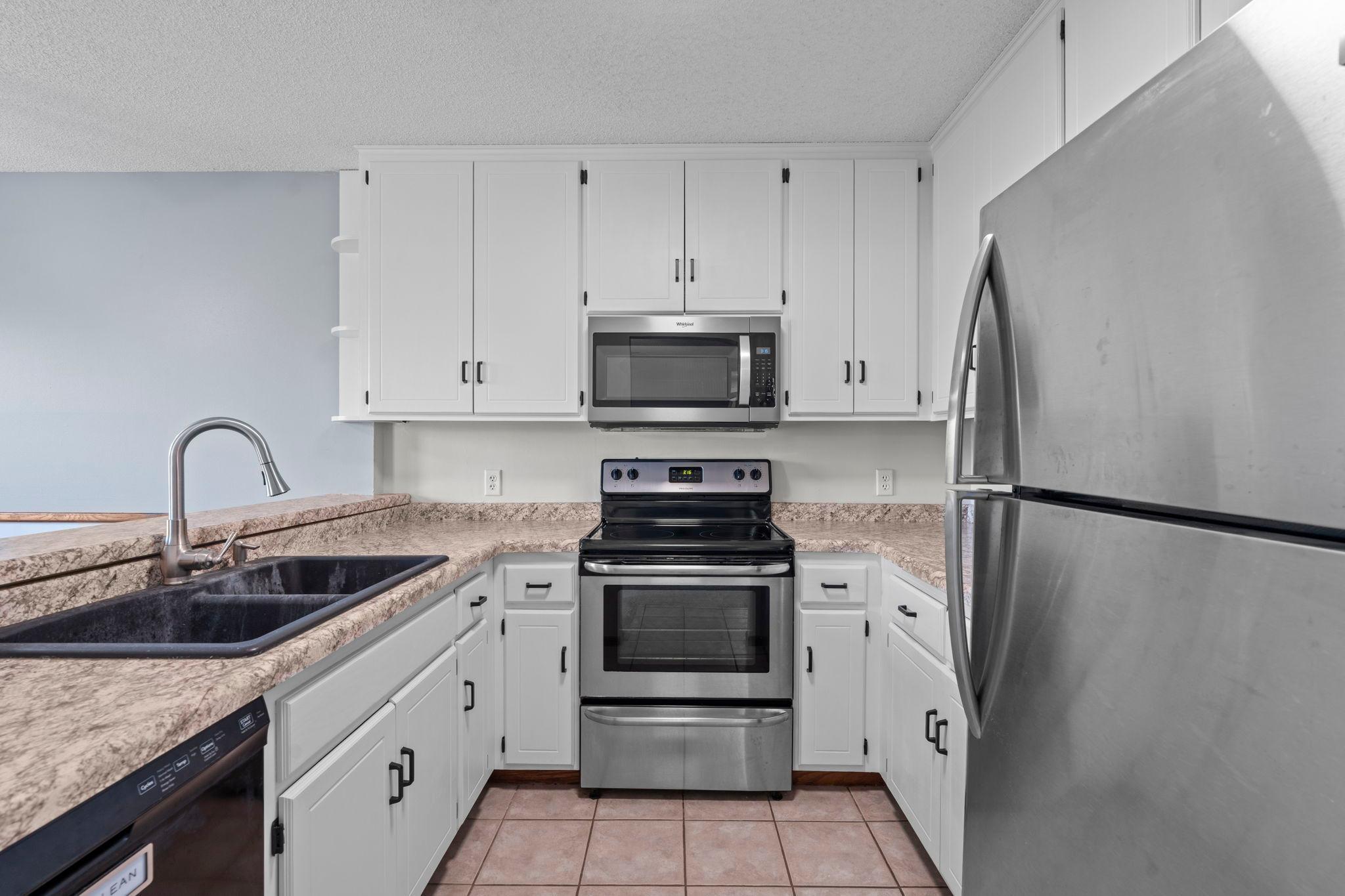 View of Residential at 14847 Endicott Way #107, Apple Valley MN 55124, Apple Valley (4 of 17) - Mike Wilen | Minnesota Team Real Estate