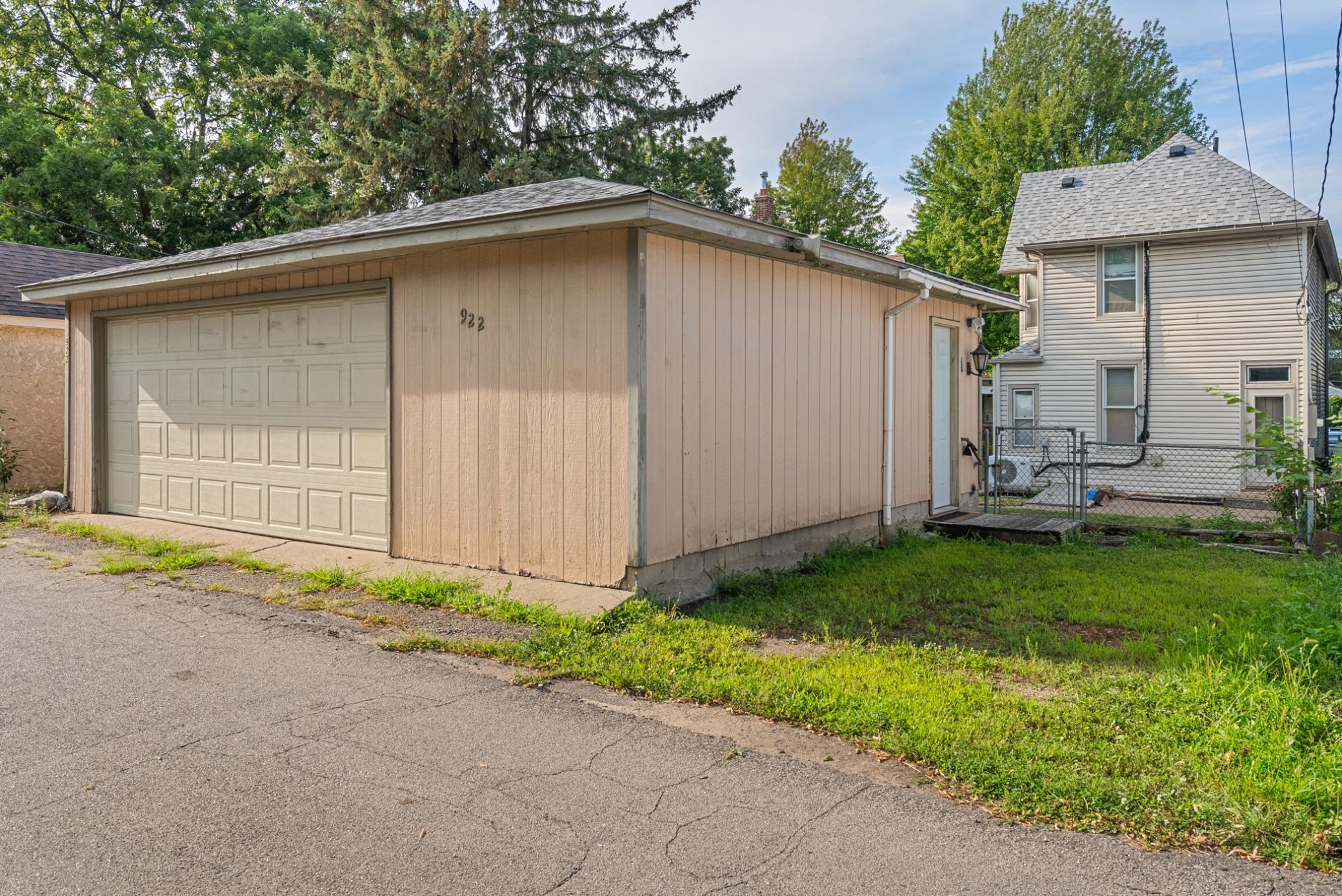 View of Residential at 922 Beech Street, Saint Paul MN 55106, Saint Paul (6 of 30) - Mike Wilen | Minnesota Team Real Estate
