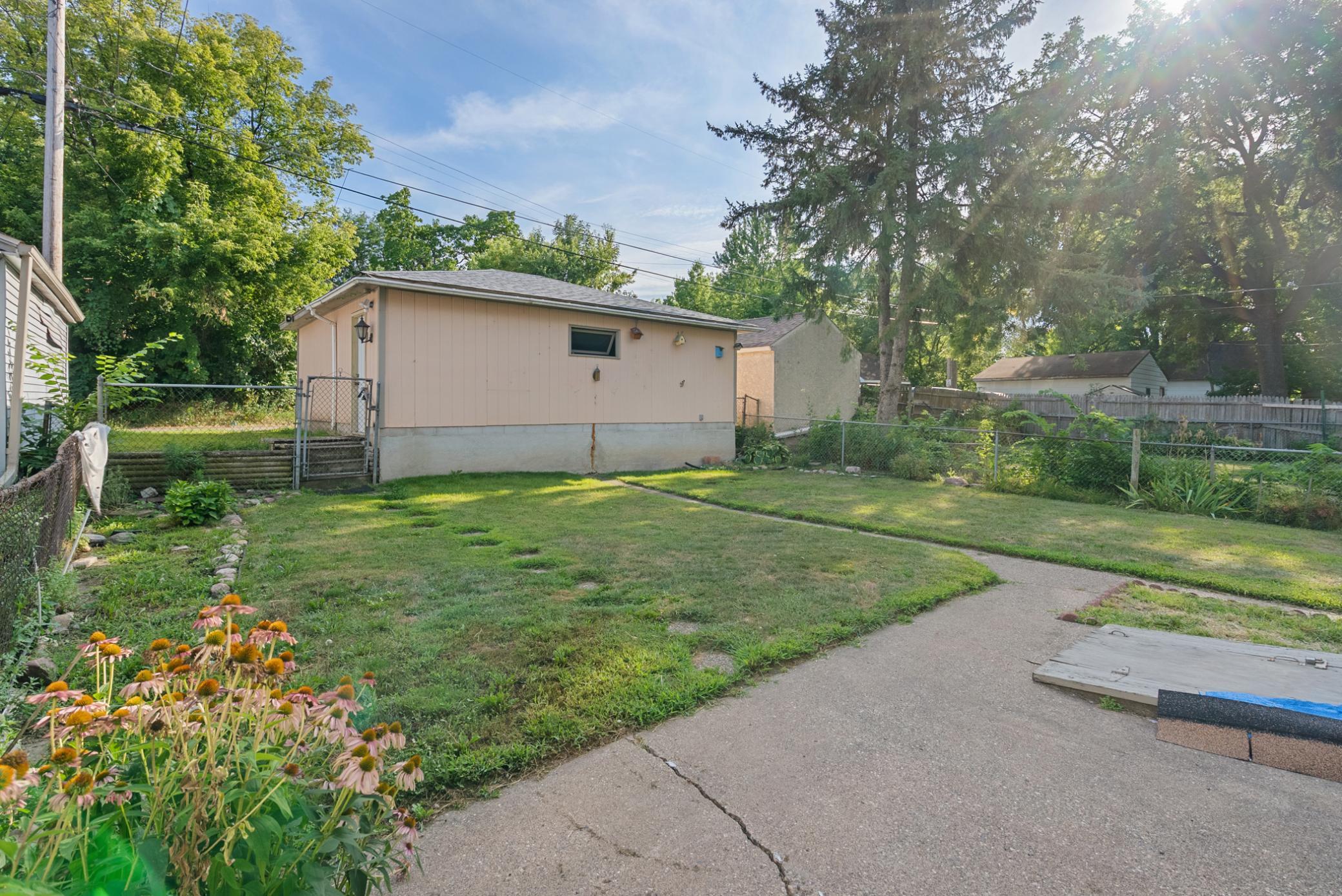 View of Residential at 922 Beech Street, Saint Paul MN 55106, Saint Paul (5 of 30) - Mike Wilen | Minnesota Team Real Estate