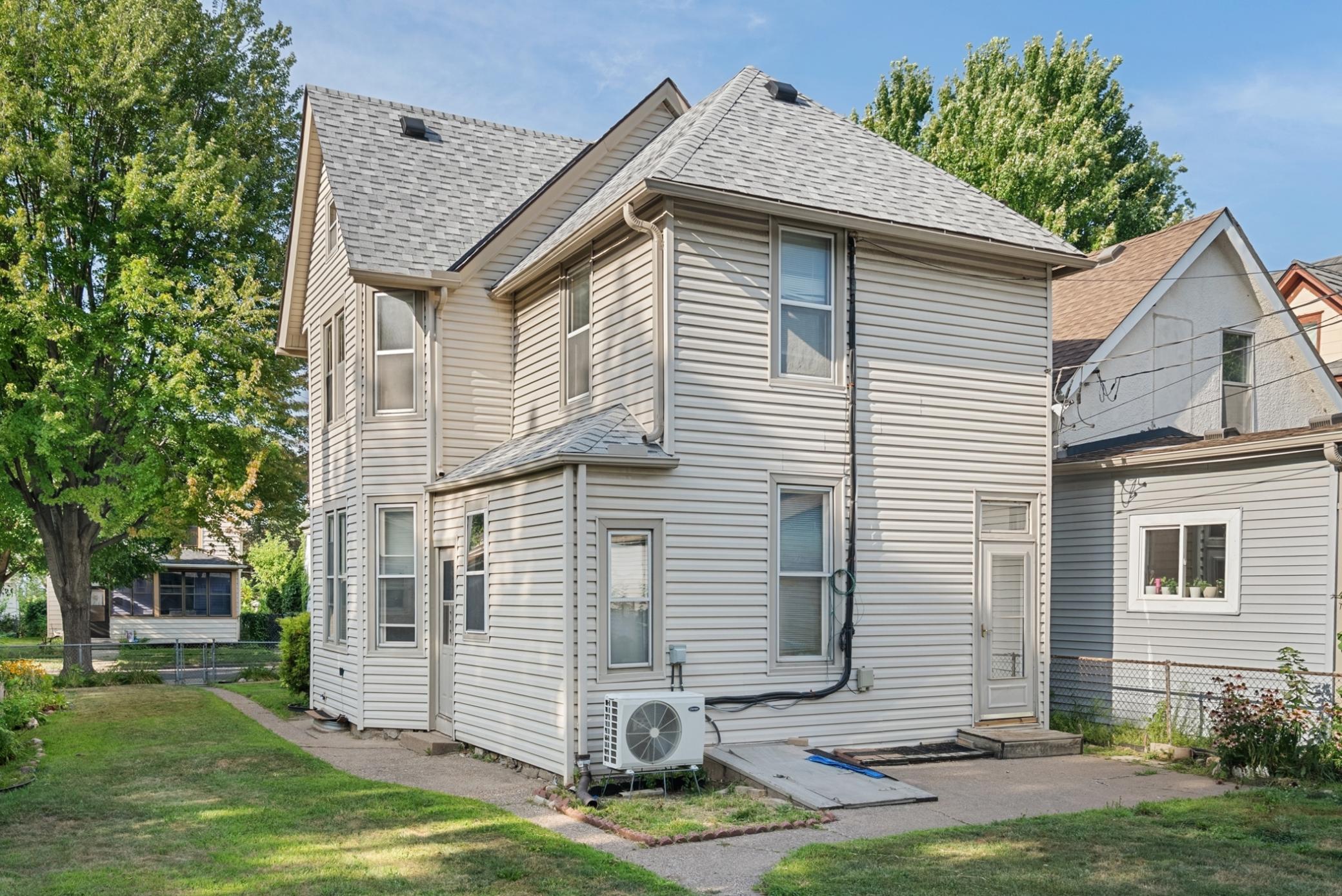 View of Residential at 922 Beech Street, Saint Paul MN 55106, Saint Paul (3 of 30) - Mike Wilen | Minnesota Team Real Estate