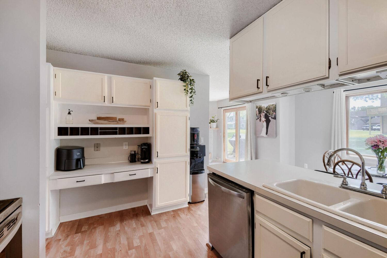 View of Residential at 8862 Cottonwood Lane, Maple Grove MN 55369, Maple Grove (10 of 17) - Mike Wilen | Minnesota Team Real Estate