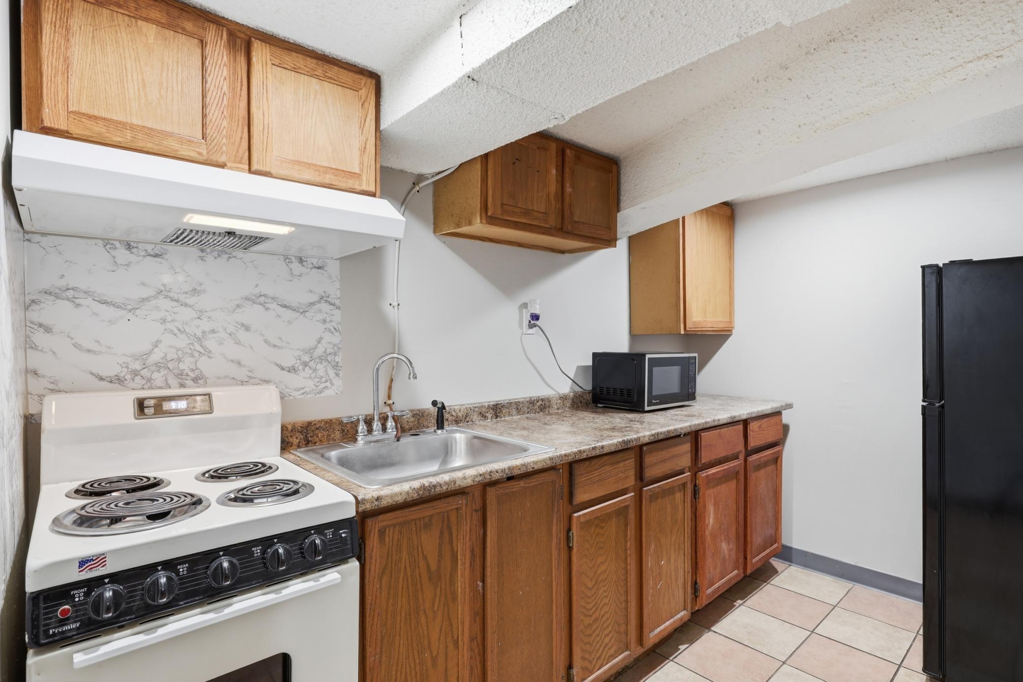 View of Residential at 908 19th Avenue, Minneapolis MN 55418, Minneapolis (24 of 33) - Mike Wilen | Minnesota Team Real Estate