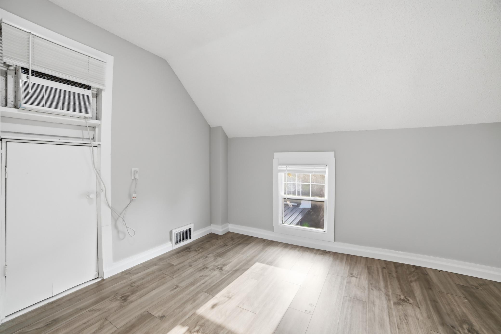 View of Residential at 908 19th Avenue, Minneapolis MN 55418, Minneapolis (16 of 33) - Mike Wilen | Minnesota Team Real Estate