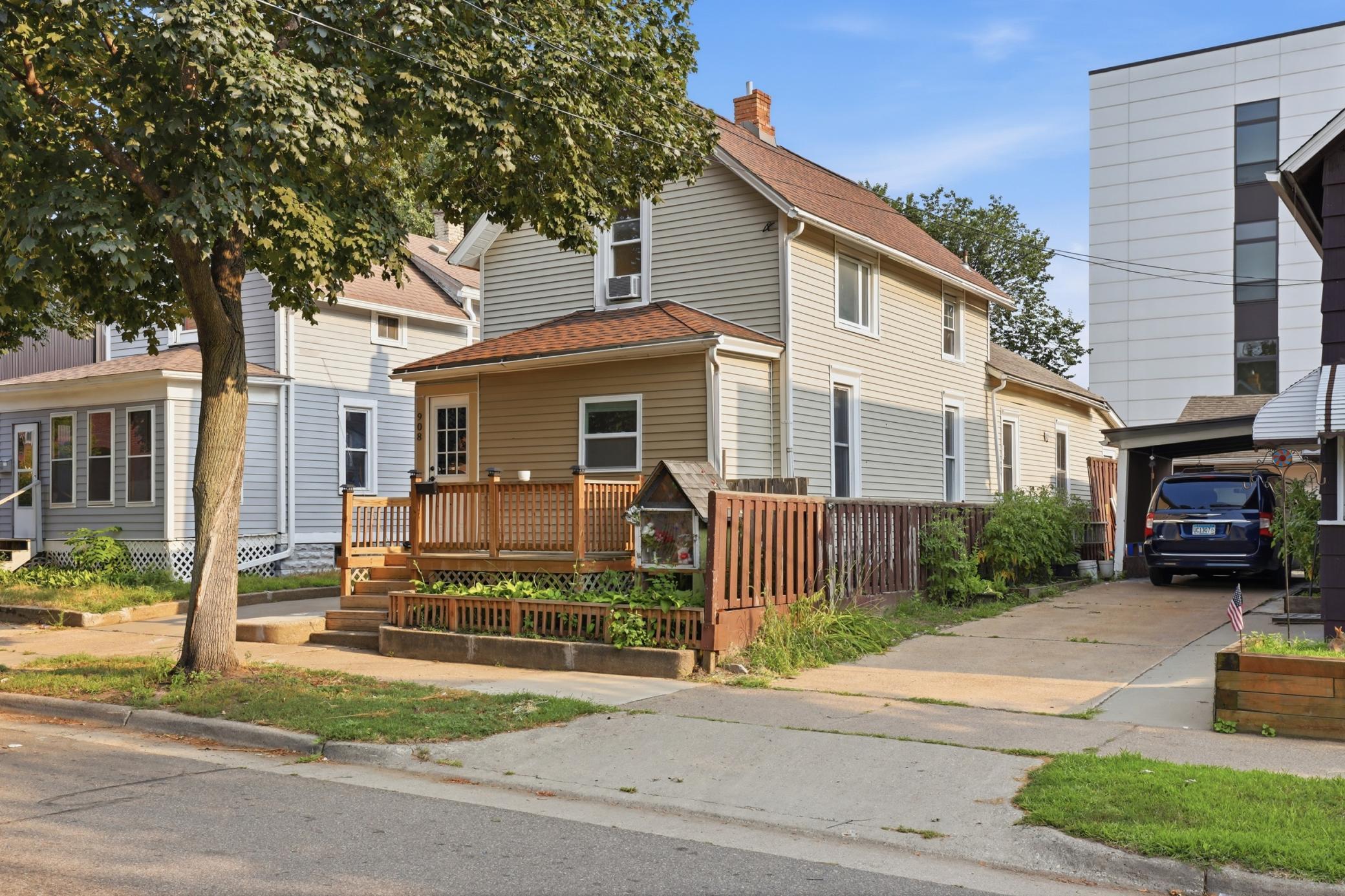 View of Residential at 908 19th Avenue, Minneapolis MN 55418, Minneapolis (2 of 33) - Mike Wilen | Minnesota Team Real Estate