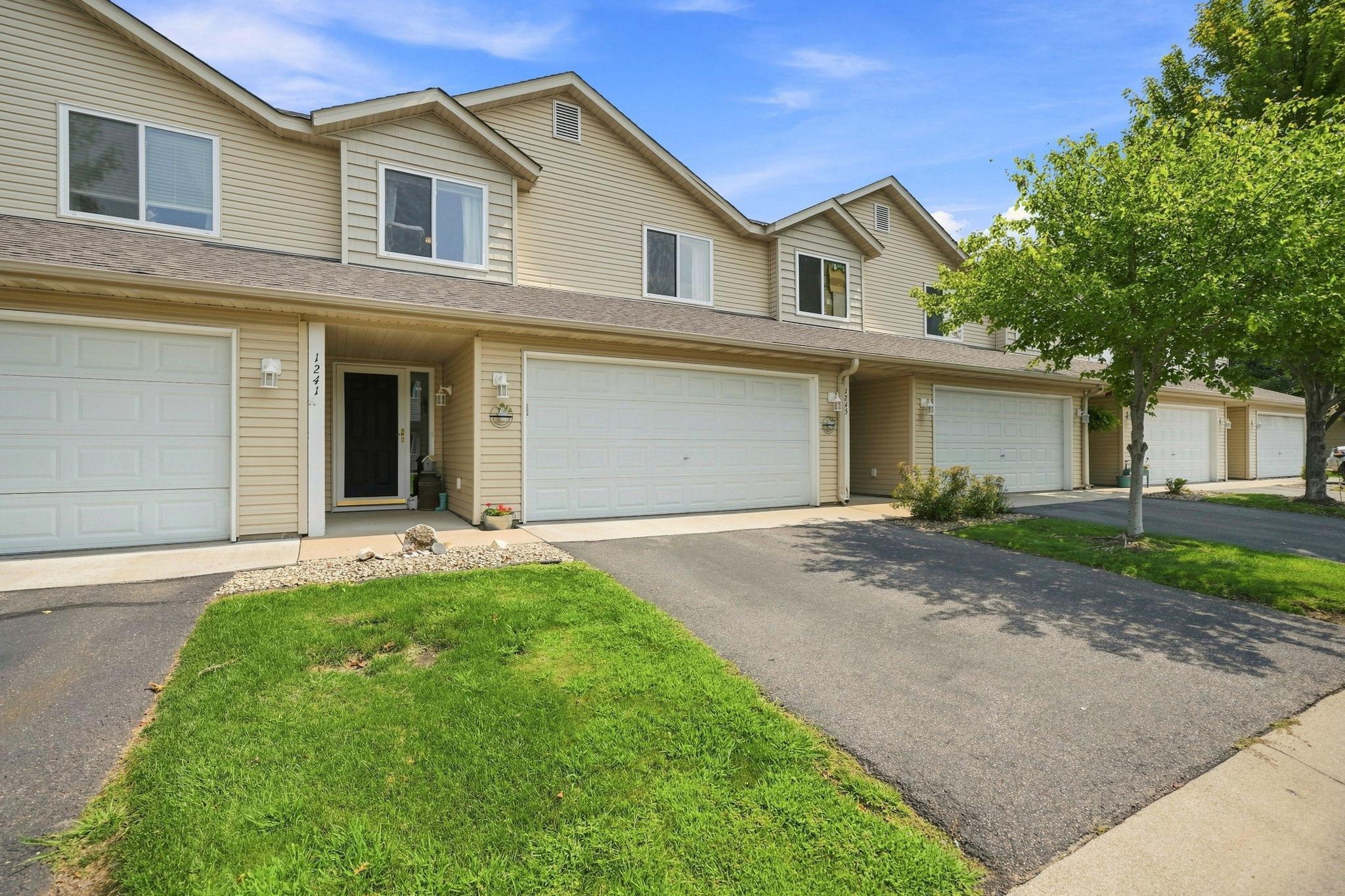View of (TH) Side x Side at 1241 Willow Trail, Farmington - Mike Wilen | Minnesota Team Real Estate