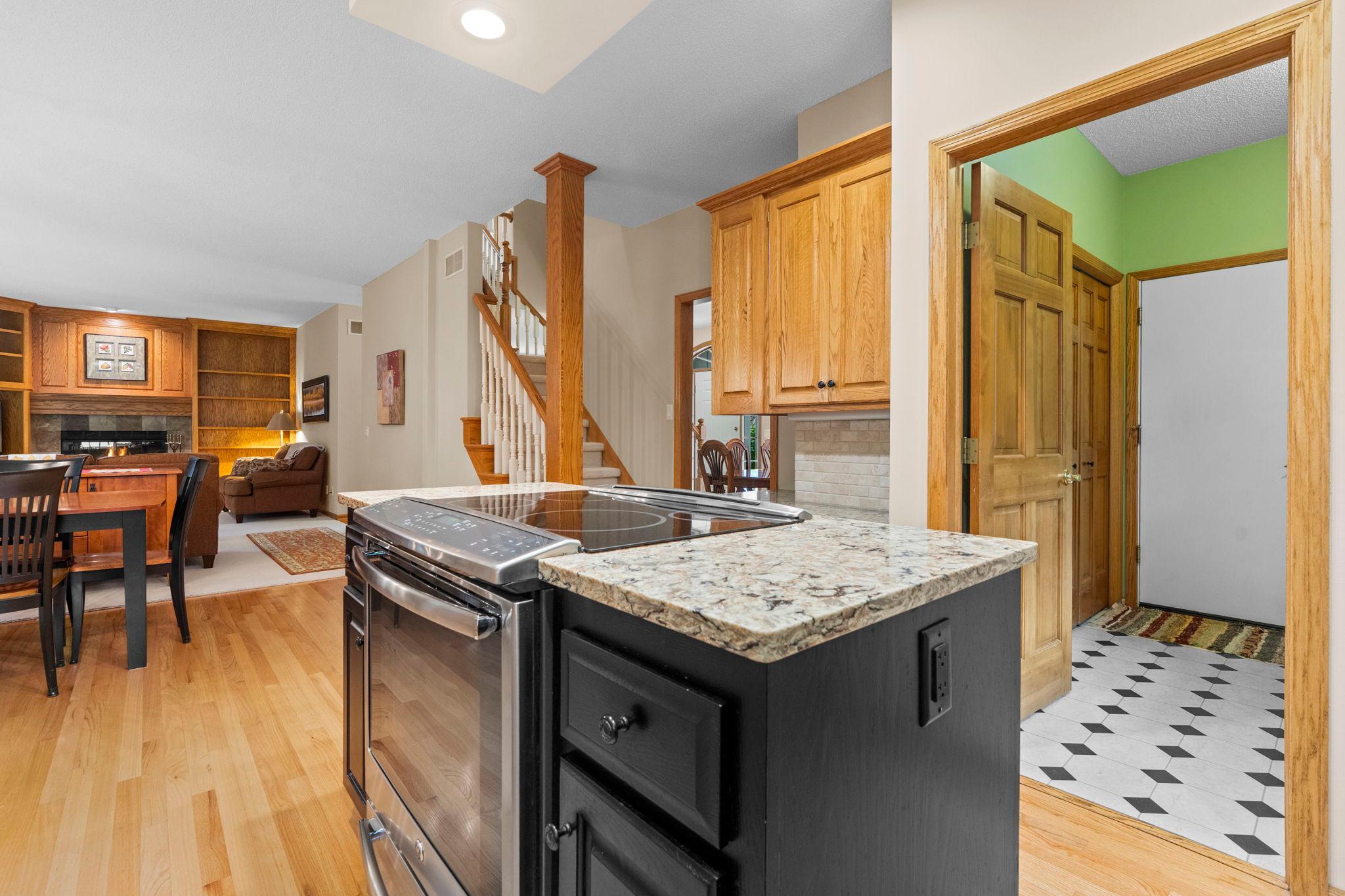 View of Residential at 39 Marcin Hill, Burnsville MN 55337, Burnsville (23 of 78) - Mike Wilen | Minnesota Team Real Estate