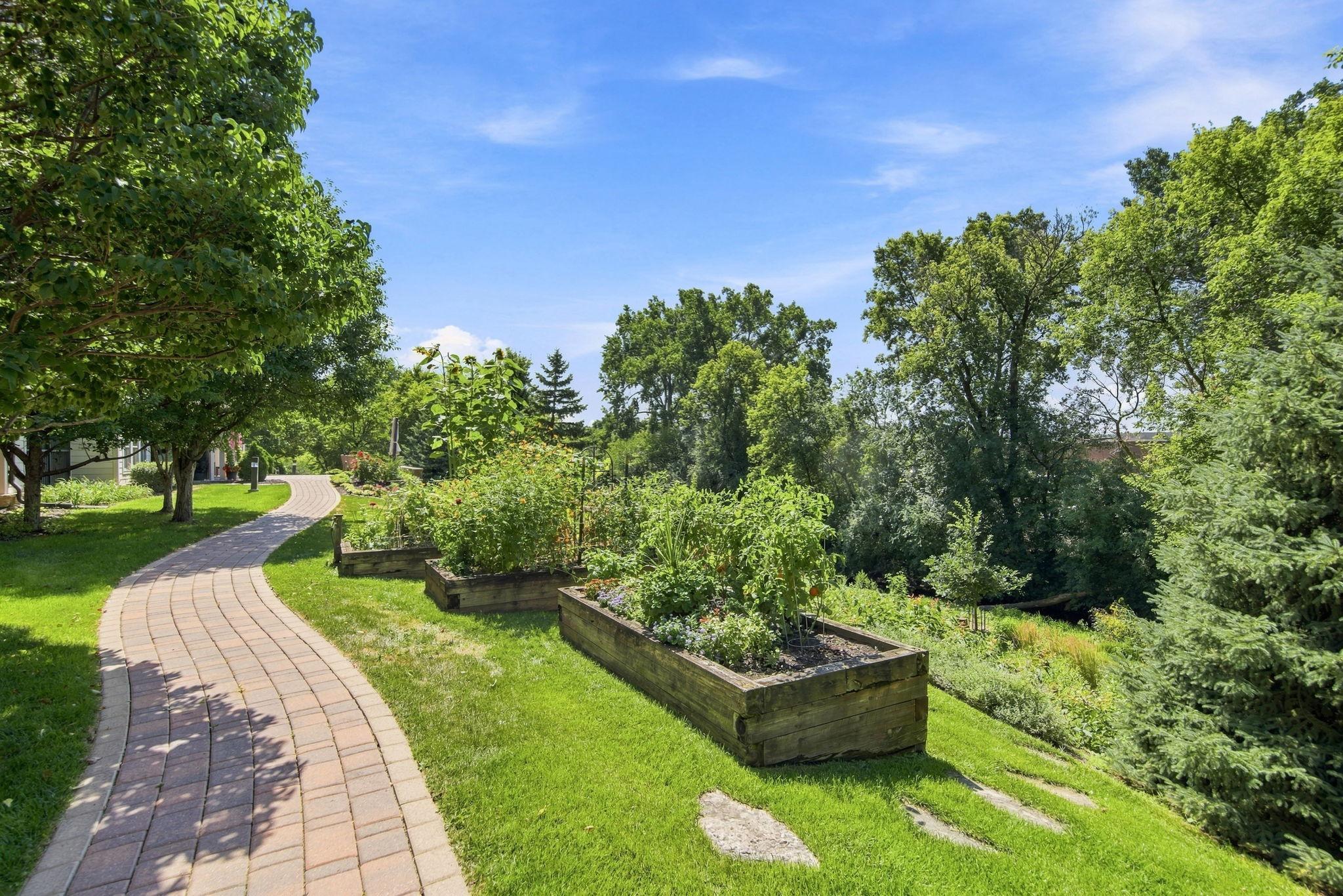 View of Residential at 7100 Metro Boulevard #213, Edina MN 55439, Edina (31 of 68) - Mike Wilen | Minnesota Team Real Estate