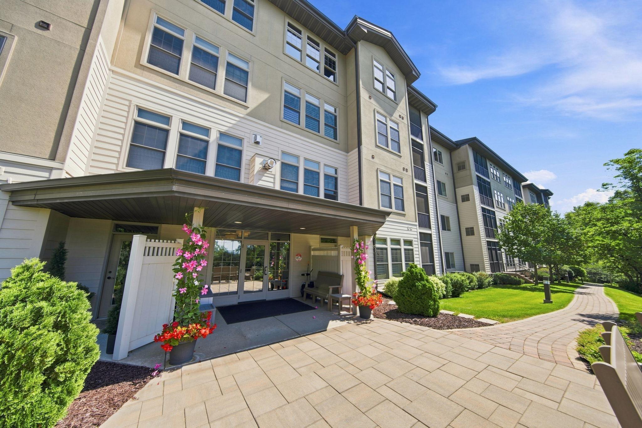 View of Residential at 7100 Metro Boulevard #213, Edina MN 55439, Edina (28 of 68) - Mike Wilen | Minnesota Team Real Estate