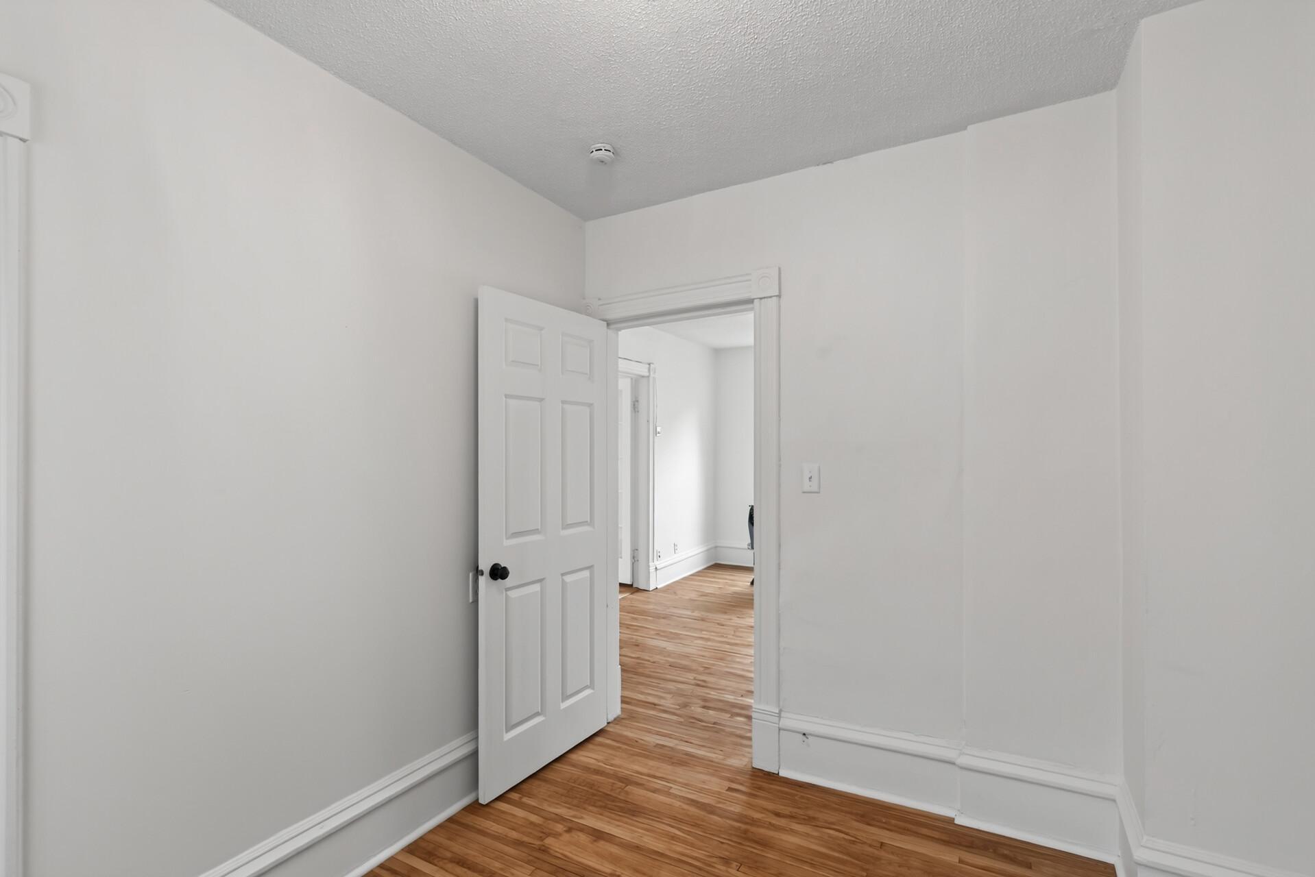 View of Residential Income at 1014 18 1/2 Avenue, Minneapolis MN 55418, Minneapolis (23 of 38) - Mike Wilen | Minnesota Team Real Estate