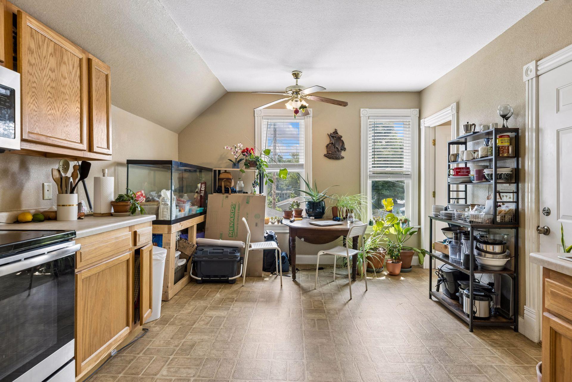 View of Residential Income at 1062 Front Avenue, Saint Paul MN 55103, Saint Paul (24 of 37) - Mike Wilen | Minnesota Team Real Estate