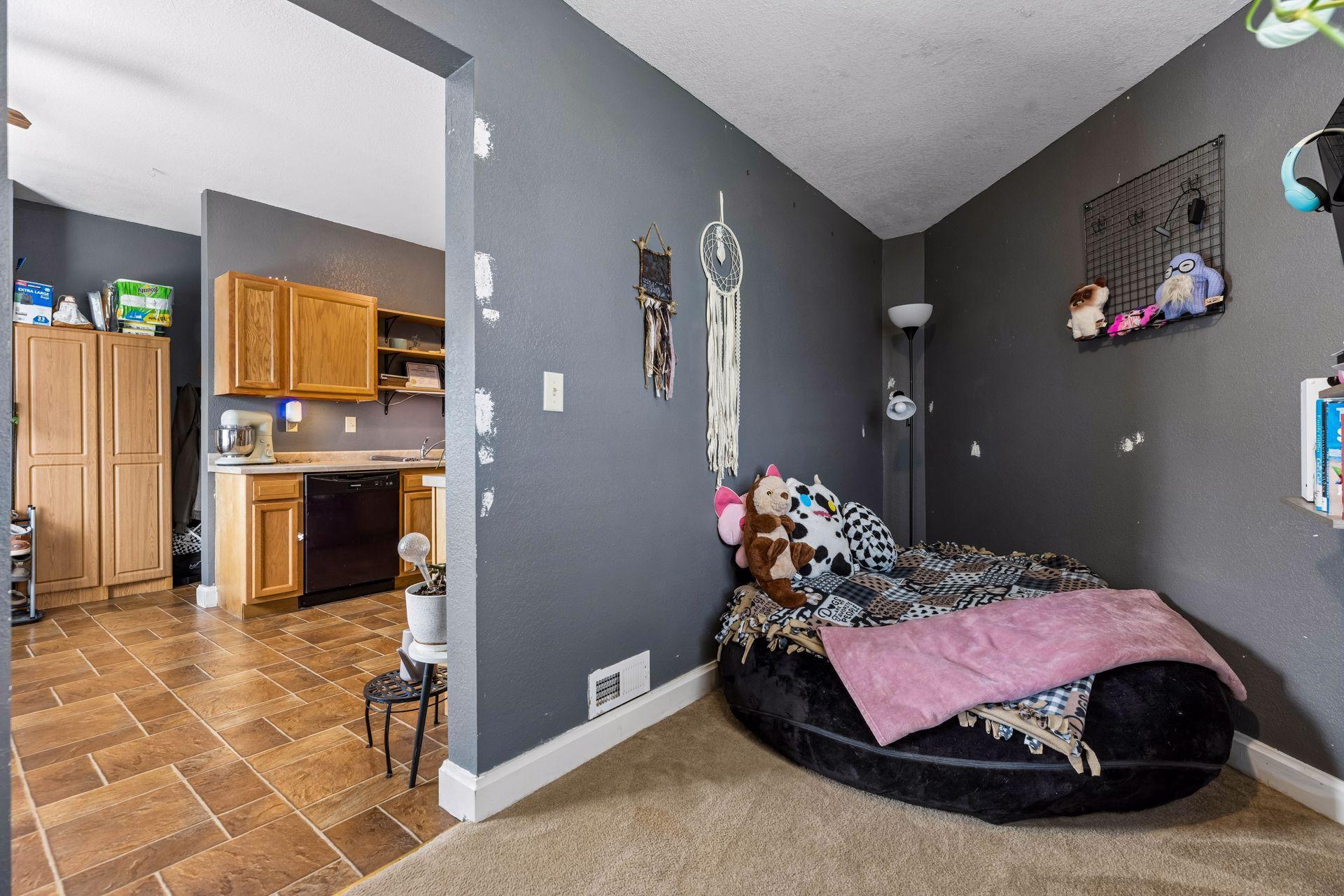 View of Residential Income at 1062 Front Avenue, Saint Paul MN 55103, Saint Paul (19 of 37) - Mike Wilen | Minnesota Team Real Estate