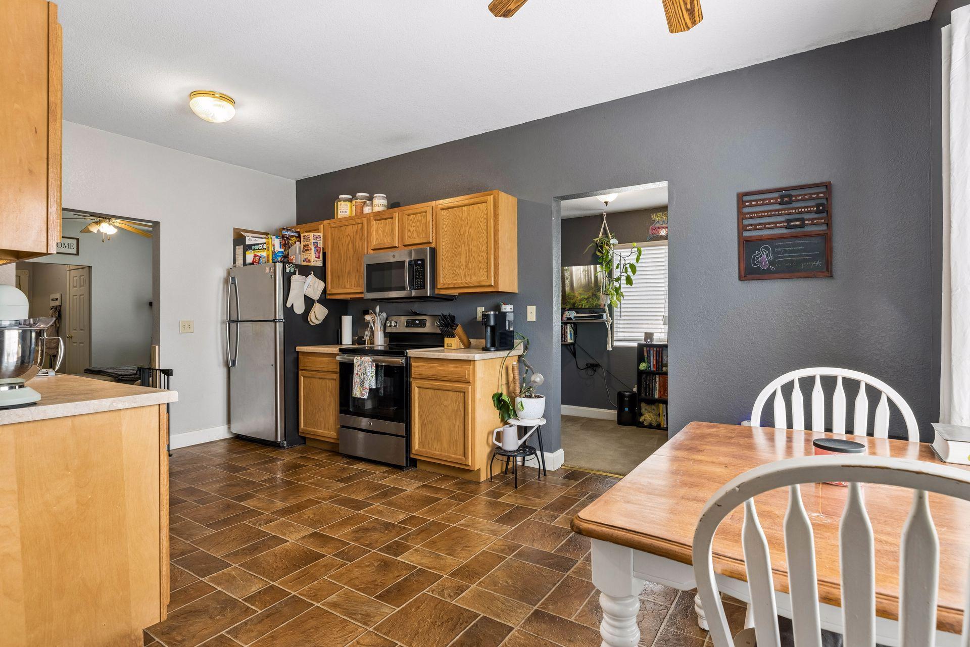 View of Residential Income at 1062 Front Avenue, Saint Paul MN 55103, Saint Paul (3 of 37) - Mike Wilen | Minnesota Team Real Estate