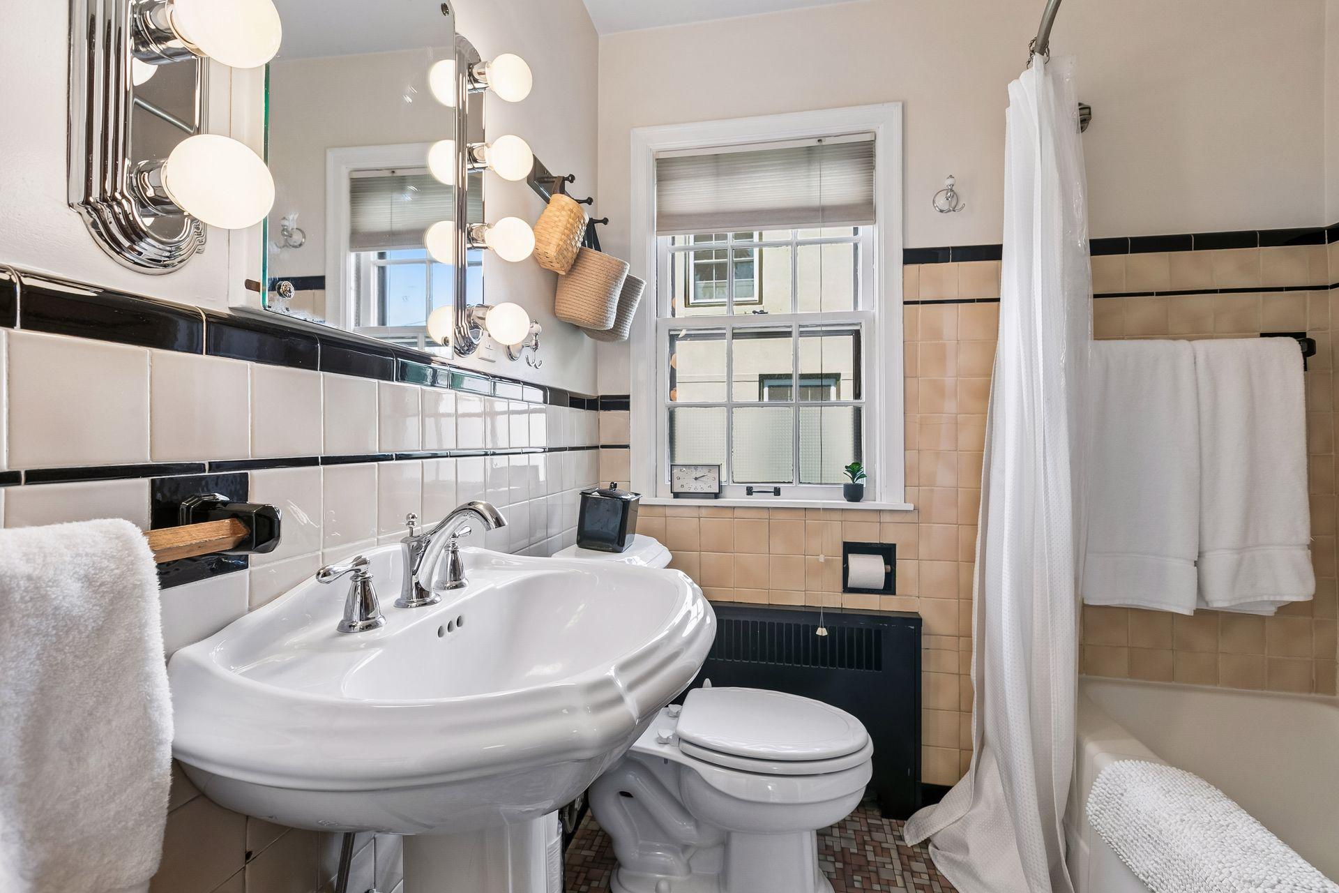 View of Residential at 2947 Quentin Avenue, Saint Louis Park MN 55416, Saint Louis Park (23 of 38) - Mike Wilen | Minnesota Team Real Estate