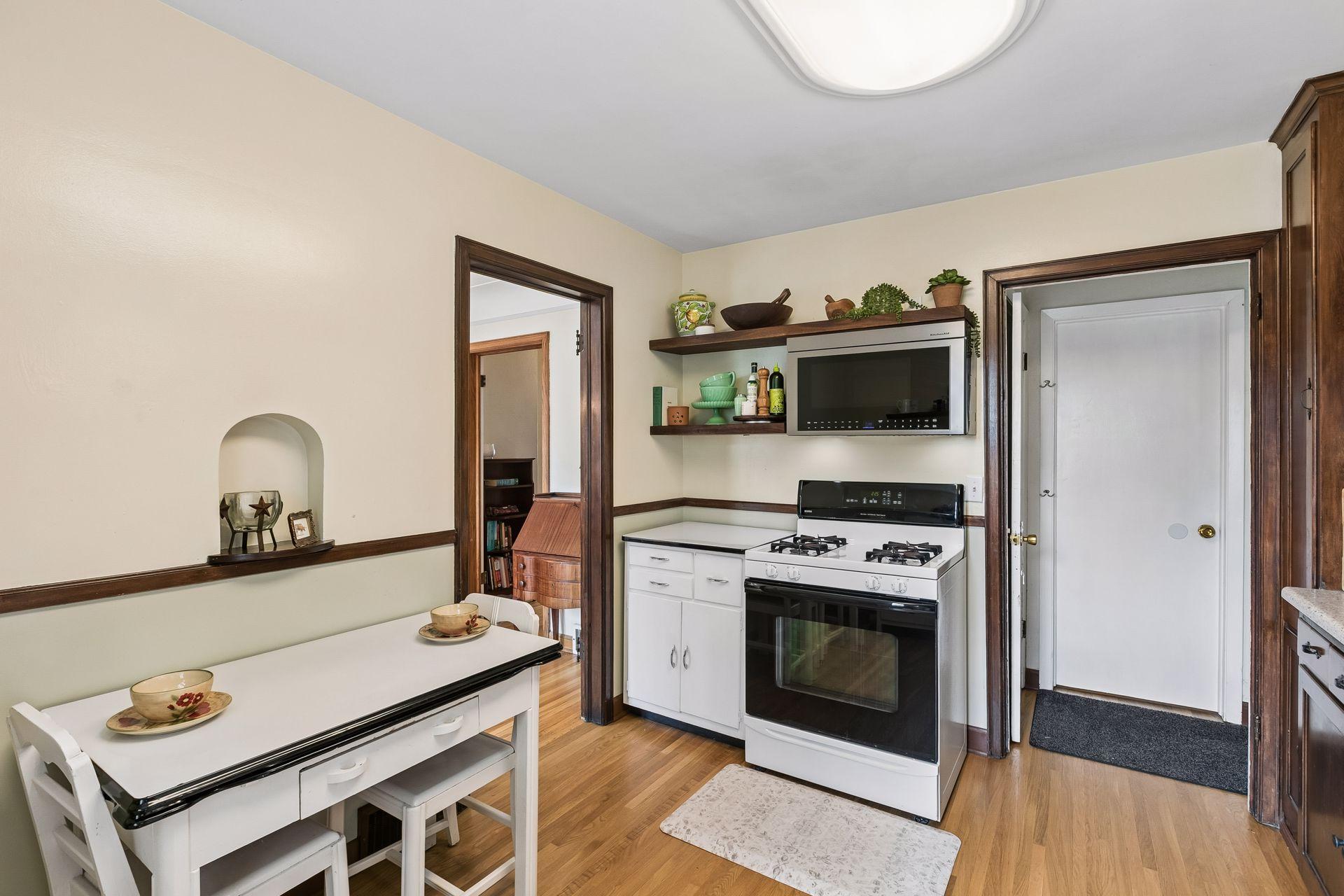 View of Residential at 2947 Quentin Avenue, Saint Louis Park MN 55416, Saint Louis Park (18 of 38) - Mike Wilen | Minnesota Team Real Estate