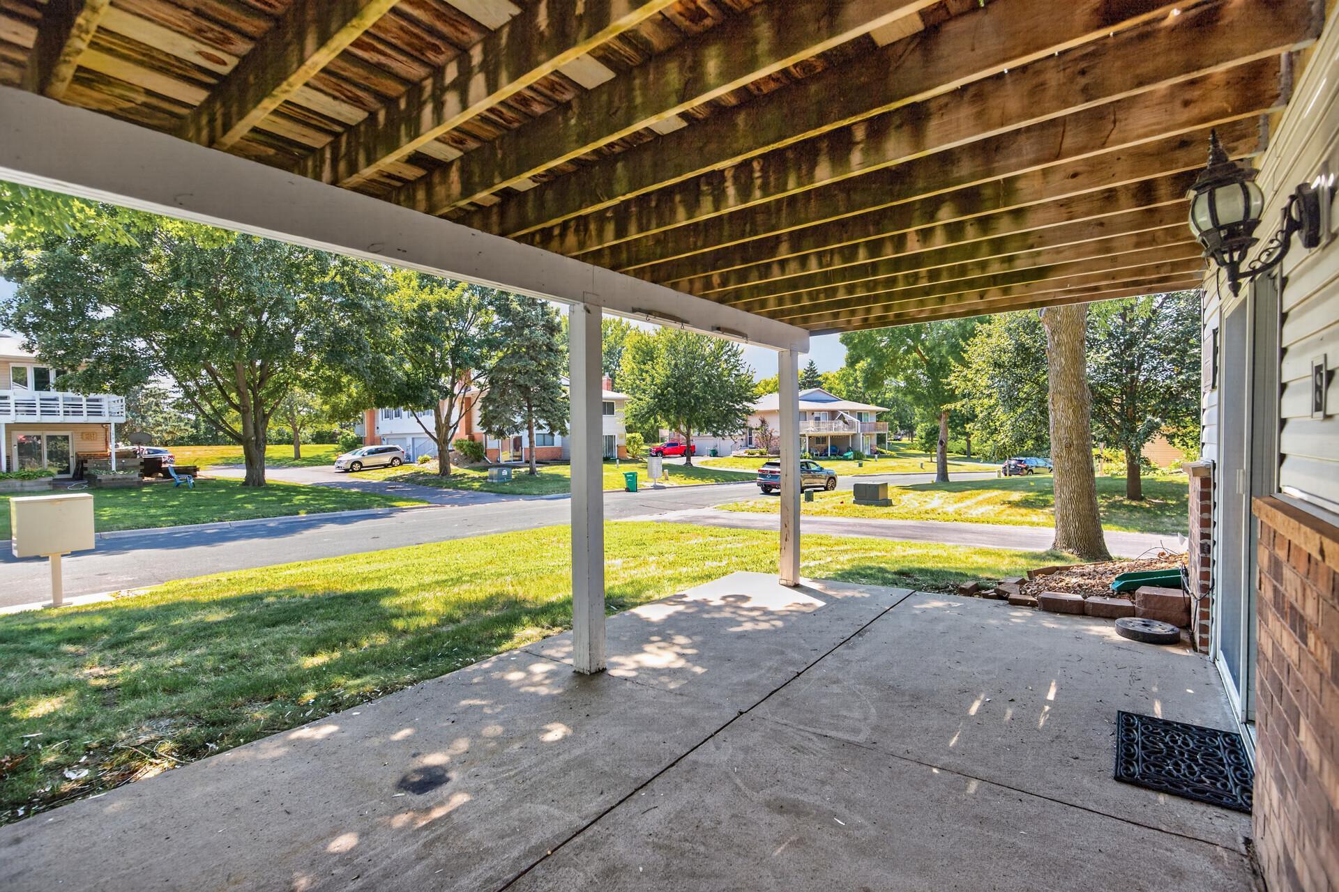 View of Residential at 1010 145th Street, Burnsville MN 55337, Burnsville (45 of 46) - Mike Wilen | Minnesota Team Real Estate