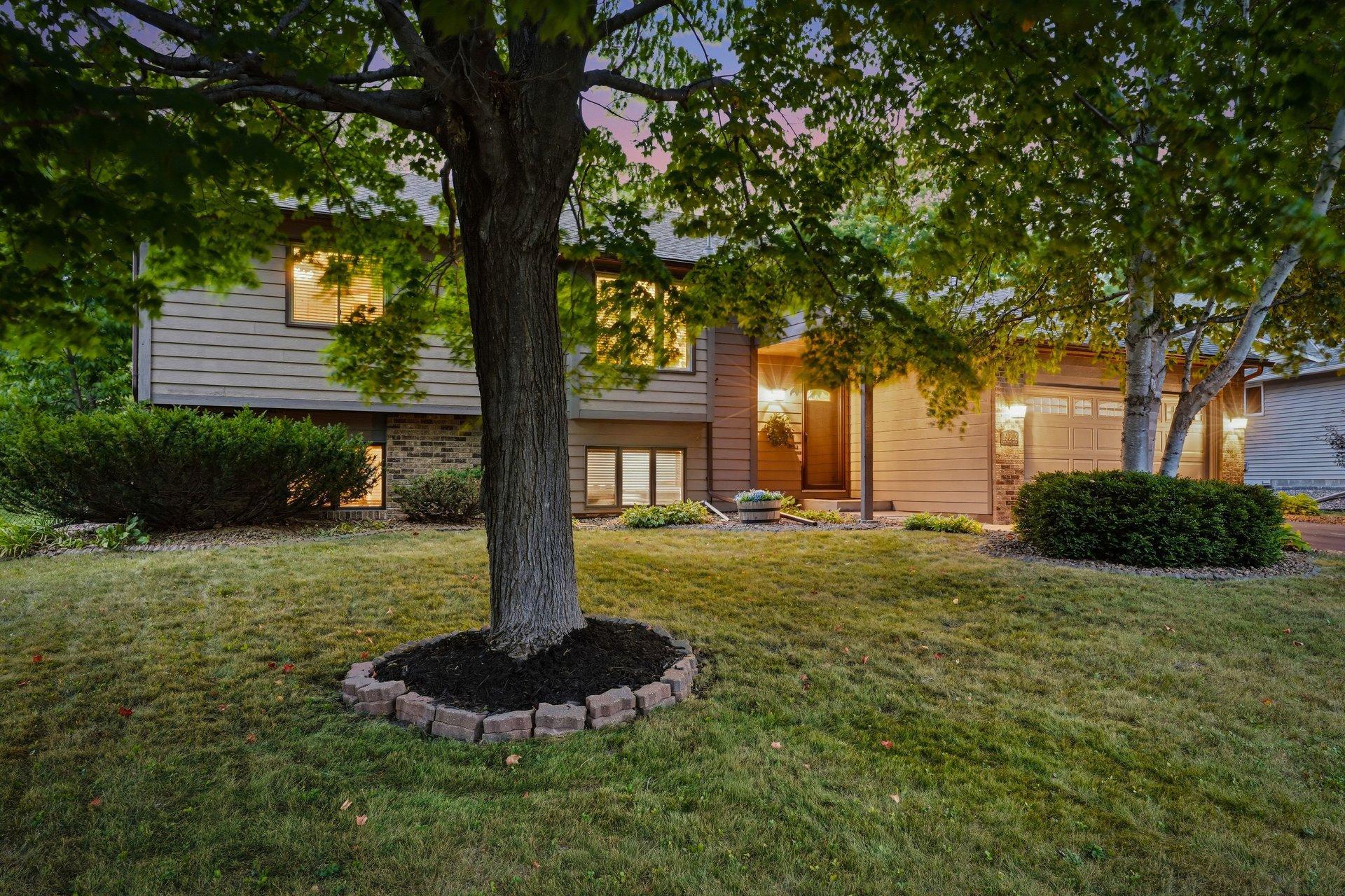 View of Residential at 19002 Barrington Drive, Eden Prairie MN 55346, Eden Prairie (43 of 51) - Mike Wilen | Minnesota Team Real Estate