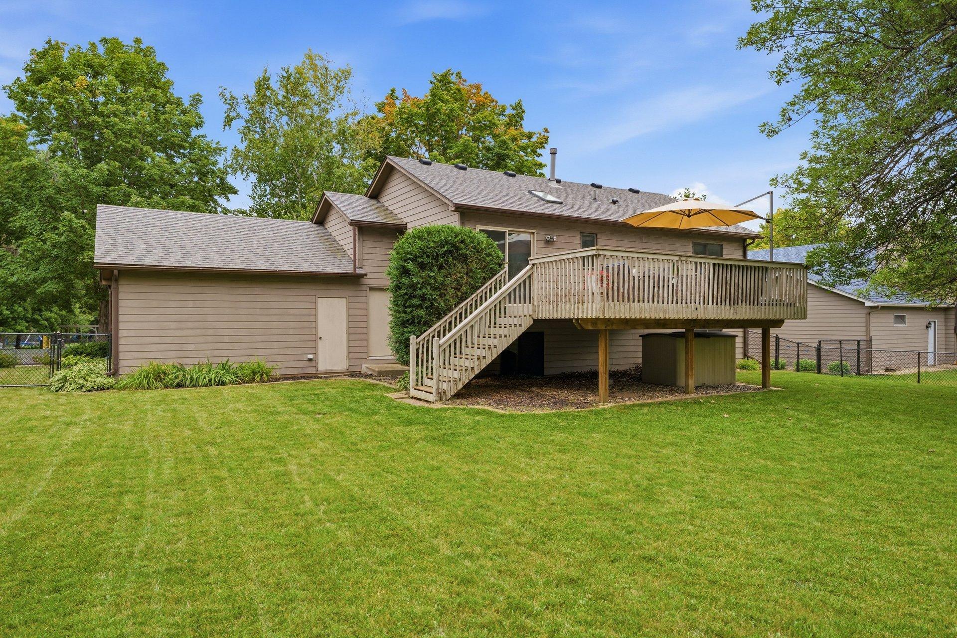 View of Residential at 19002 Barrington Drive, Eden Prairie MN 55346, Eden Prairie (35 of 51) - Mike Wilen | Minnesota Team Real Estate