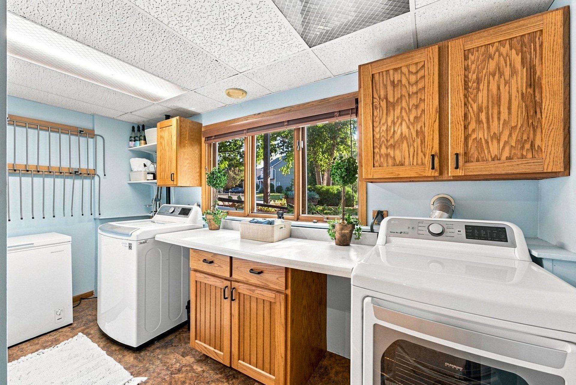 View of Residential at 19002 Barrington Drive, Eden Prairie MN 55346, Eden Prairie (30 of 51) - Mike Wilen | Minnesota Team Real Estate