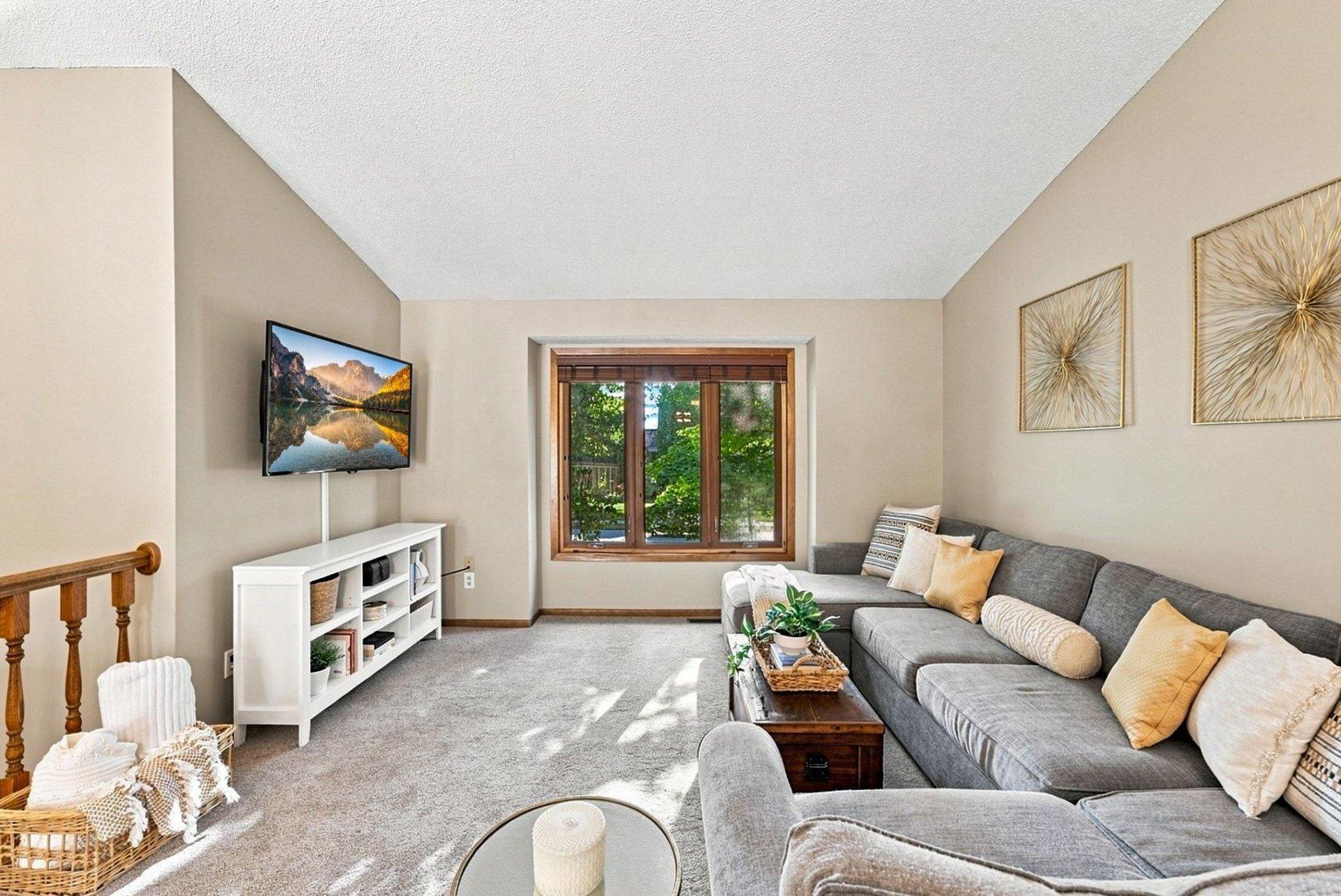View of Residential at 19002 Barrington Drive, Eden Prairie MN 55346, Eden Prairie (47 of 51) - Mike Wilen | Minnesota Team Real Estate