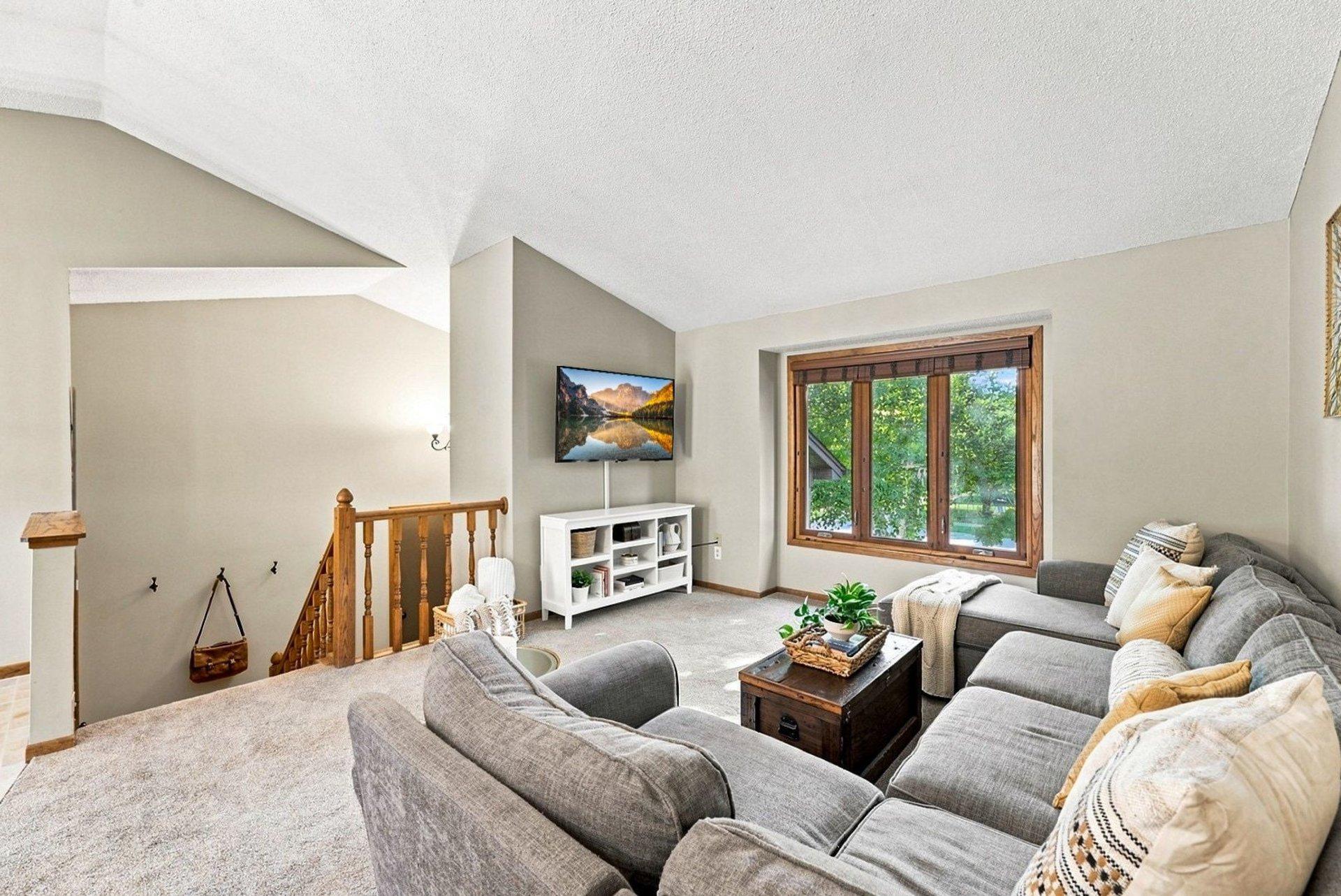 View of Residential at 19002 Barrington Drive, Eden Prairie MN 55346, Eden Prairie (7 of 51) - Mike Wilen | Minnesota Team Real Estate