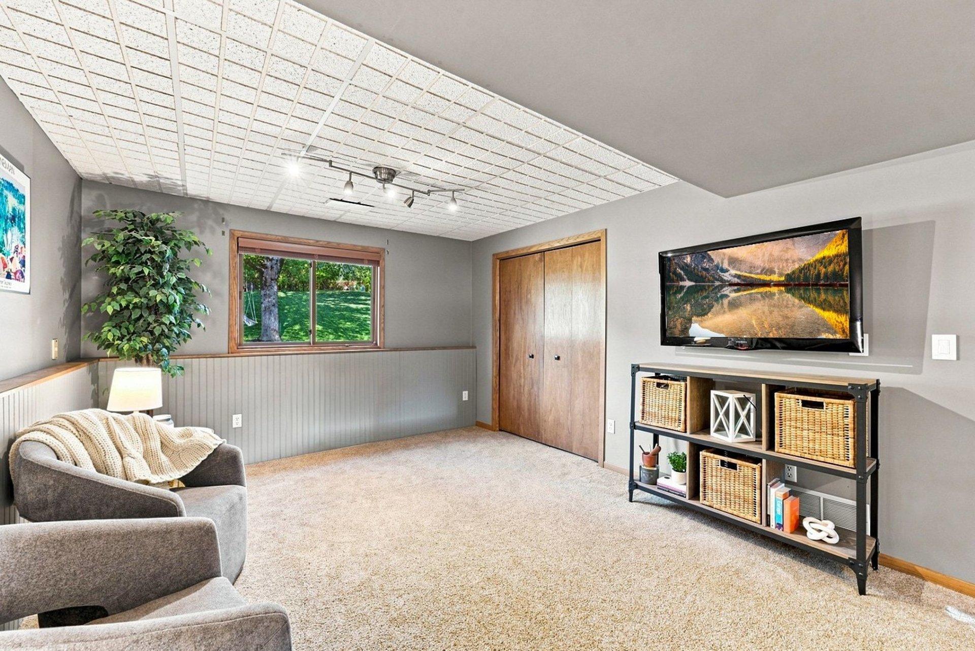 View of Residential at 19002 Barrington Drive, Eden Prairie MN 55346, Eden Prairie (21 of 51) - Mike Wilen | Minnesota Team Real Estate