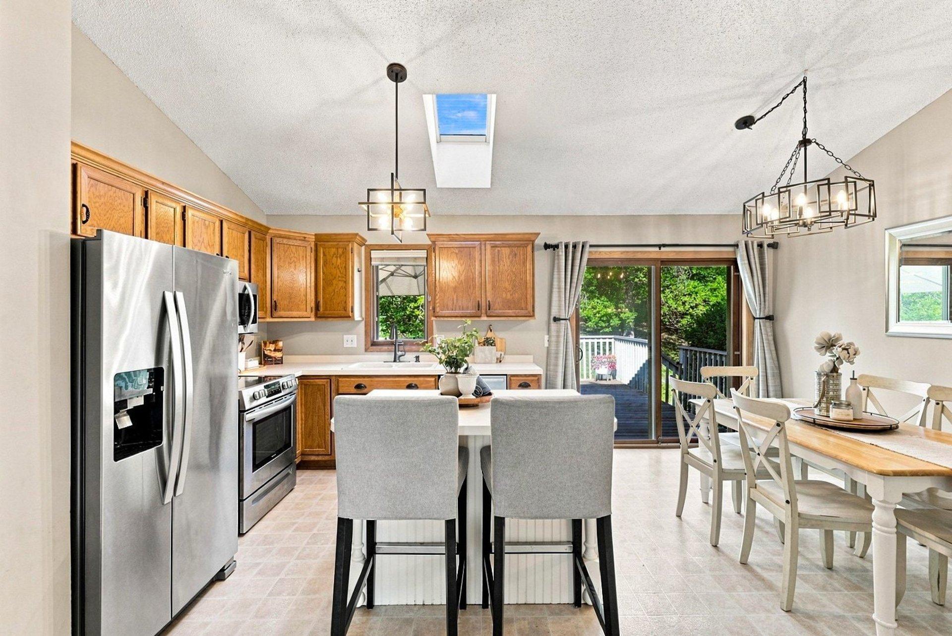 View of Residential at 19002 Barrington Drive, Eden Prairie MN 55346, Eden Prairie (10 of 51) - Mike Wilen | Minnesota Team Real Estate