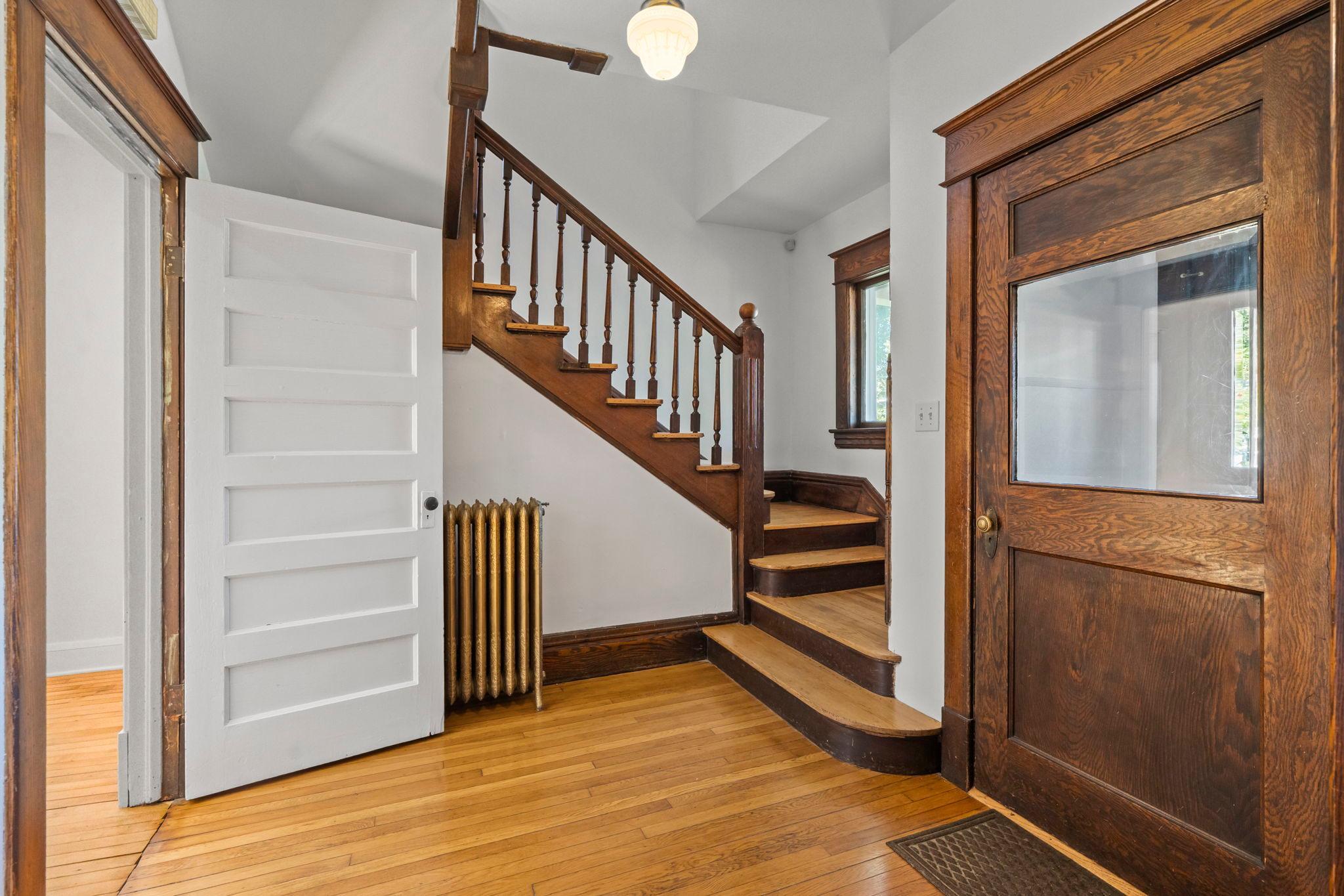 View of Residential at 836 Iglehart Avenue, Saint Paul MN 55104, Saint Paul (8 of 60) - Mike Wilen | Minnesota Team Real Estate