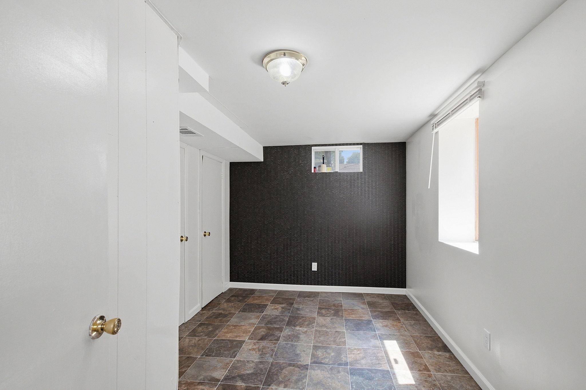 View of Residential Income at 3541 Clinton Avenue, Minneapolis MN 55408, Minneapolis (11 of 17) - Mike Wilen | Minnesota Team Real Estate