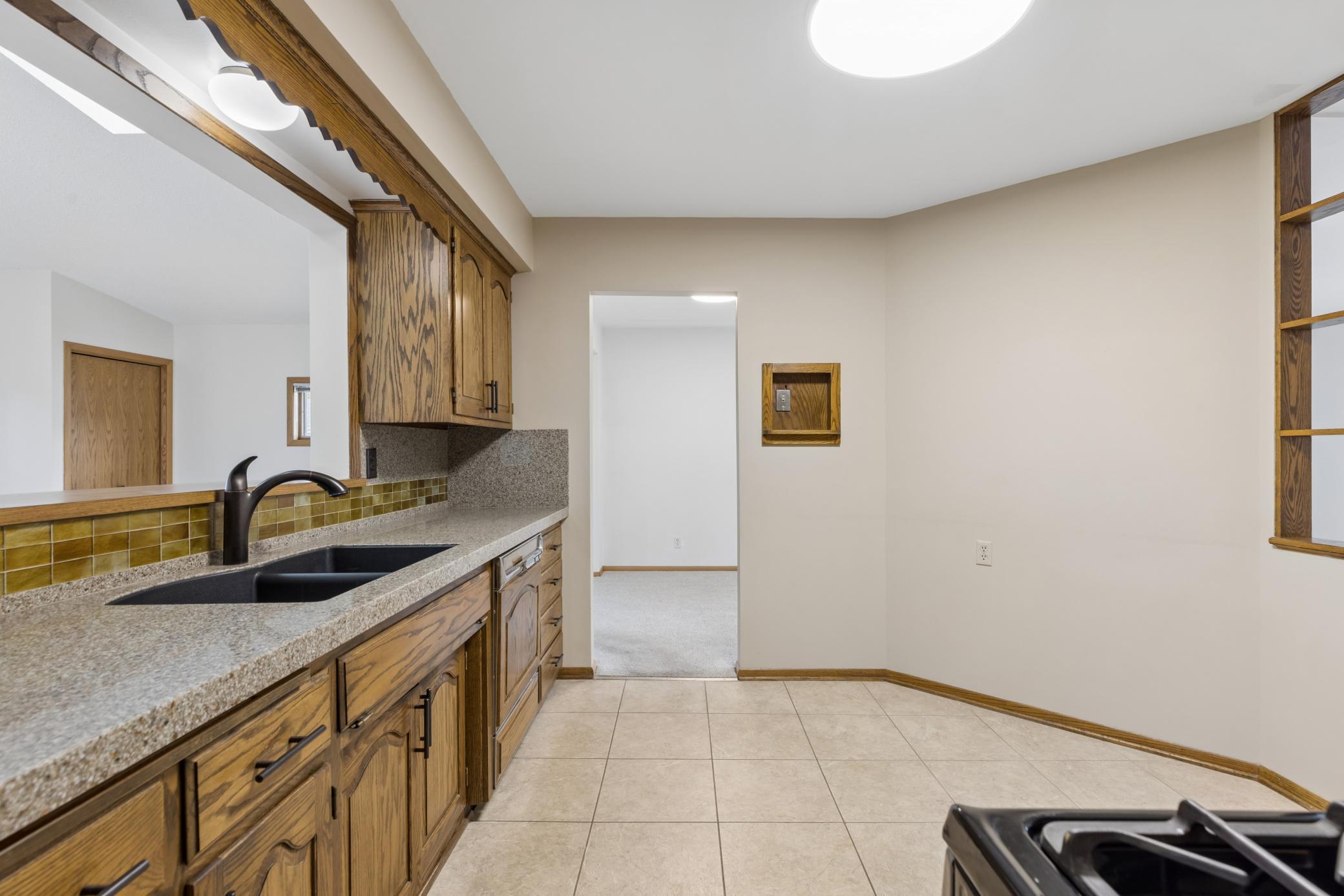 View of Residential at 2047 Morgan Avenue, Saint Paul MN 55116, Saint Paul (15 of 43) - Mike Wilen | Minnesota Team Real Estate
