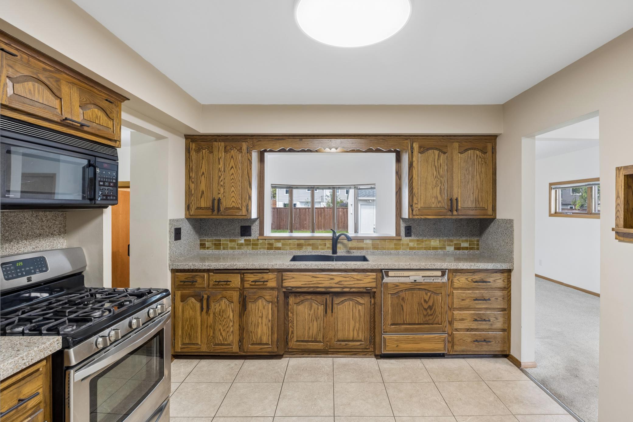 View of Residential at 2047 Morgan Avenue, Saint Paul MN 55116, Saint Paul (14 of 43) - Mike Wilen | Minnesota Team Real Estate