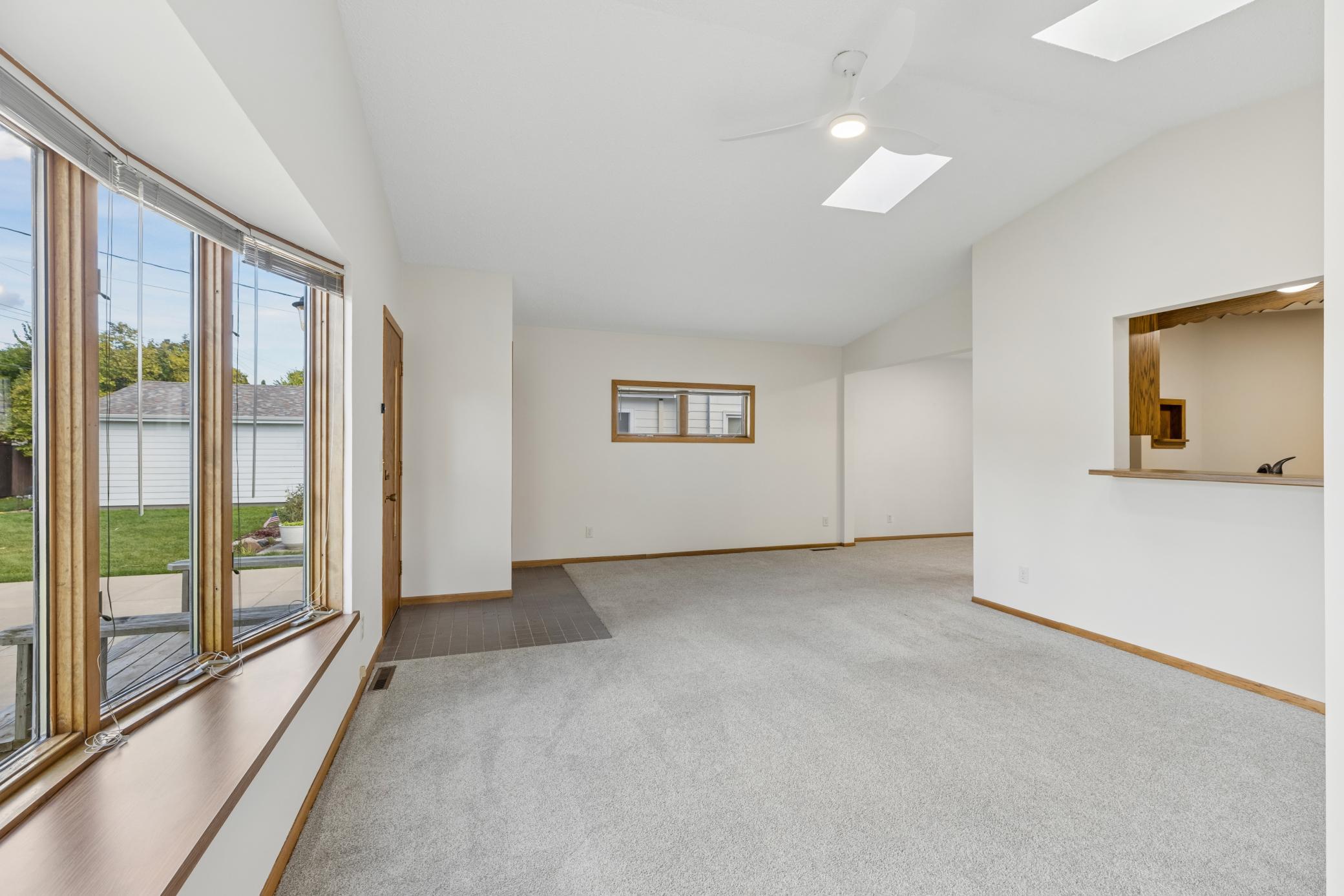 View of Residential at 2047 Morgan Avenue, Saint Paul MN 55116, Saint Paul (12 of 43) - Mike Wilen | Minnesota Team Real Estate