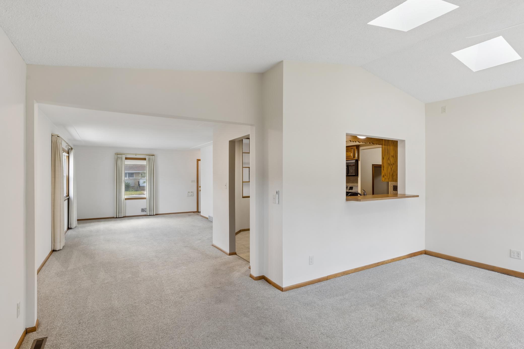 View of Residential at 2047 Morgan Avenue, Saint Paul MN 55116, Saint Paul (7 of 43) - Mike Wilen | Minnesota Team Real Estate