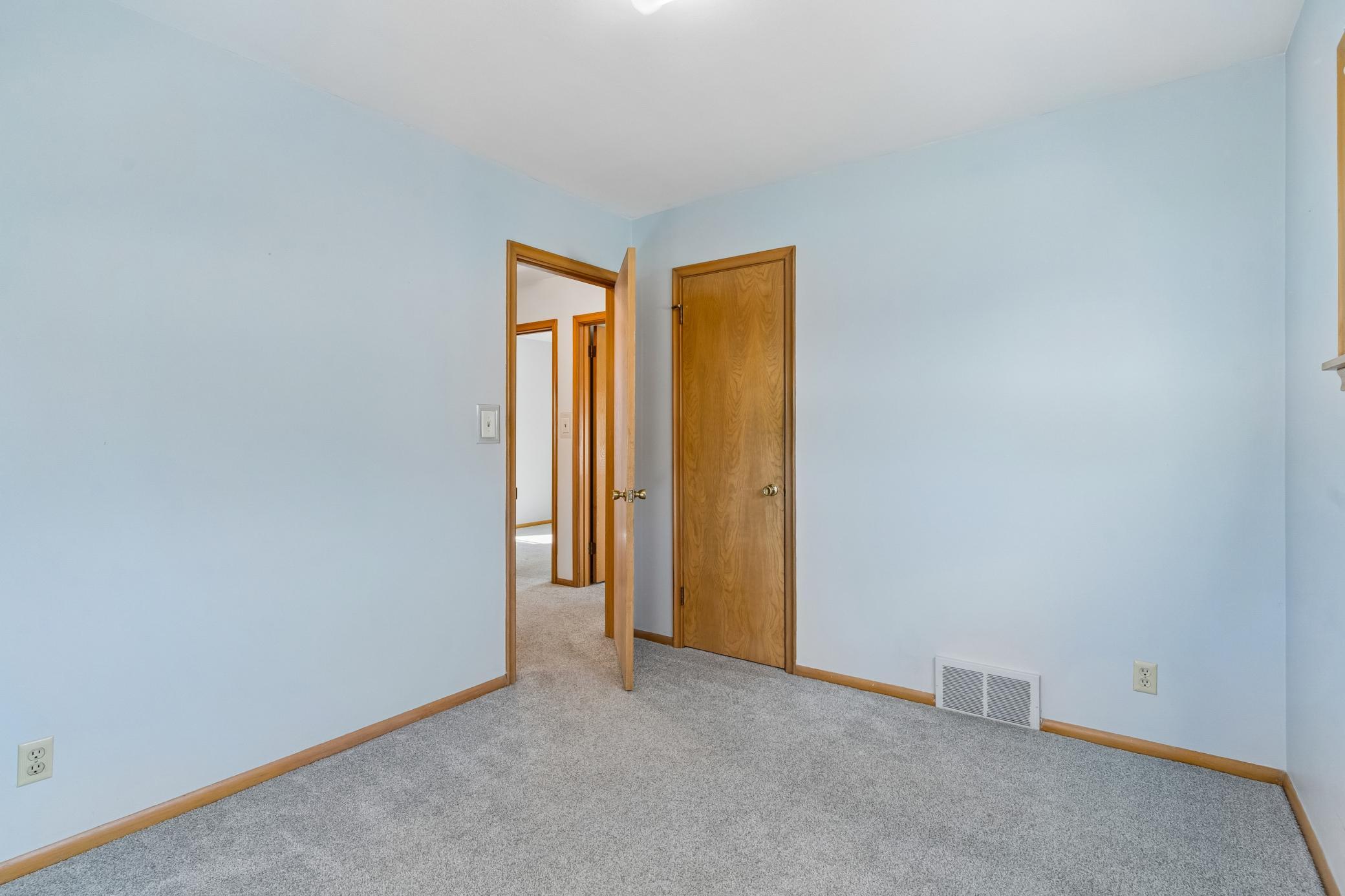 View of Residential at 2047 Morgan Avenue, Saint Paul MN 55116, Saint Paul (80 of 80) - Mike Wilen | Minnesota Team Real Estate