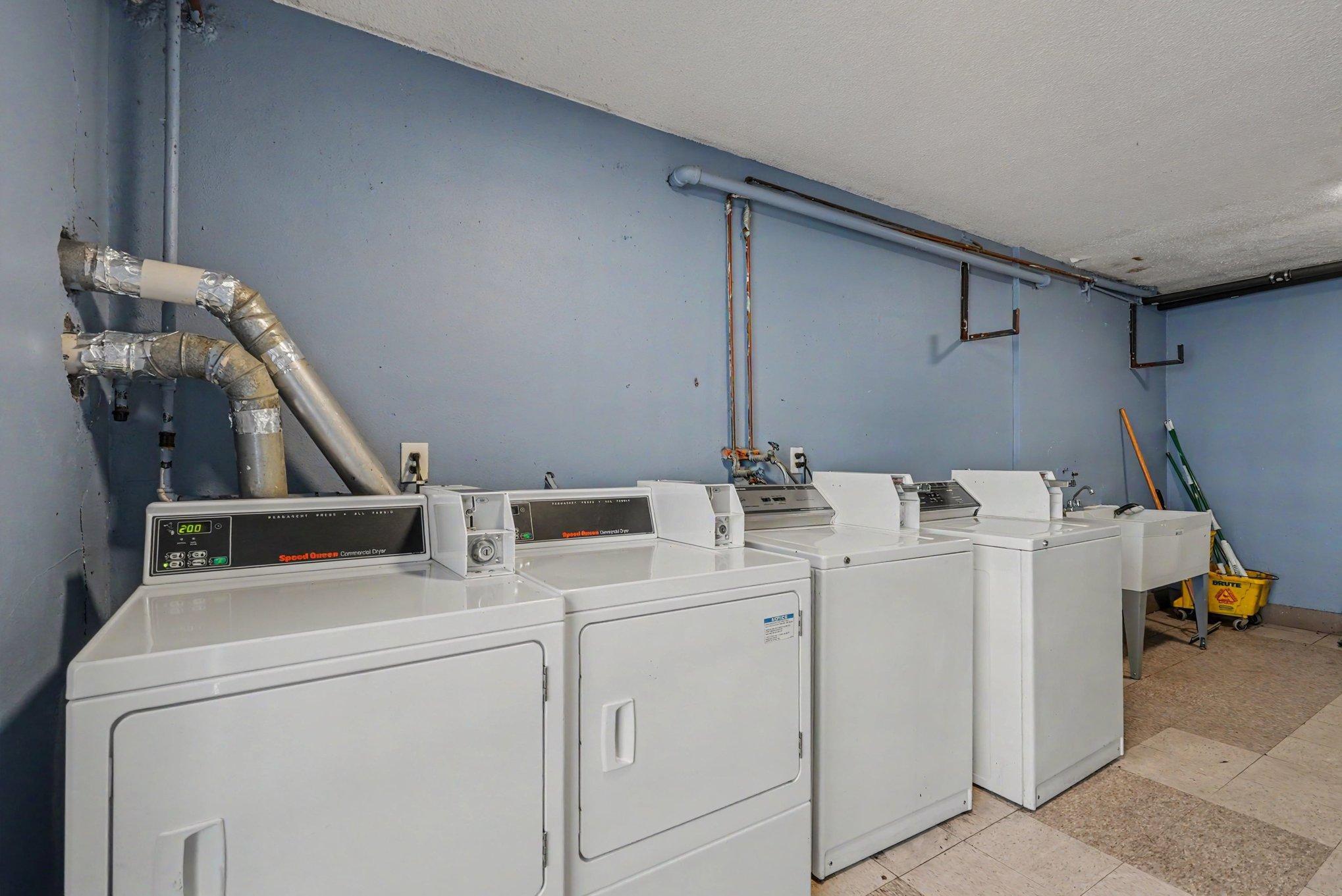View of Commercial Sale at 2110 Park Avenue, Minneapolis MN 55404, Minneapolis (21 of 29) - Mike Wilen | Minnesota Team Real Estate