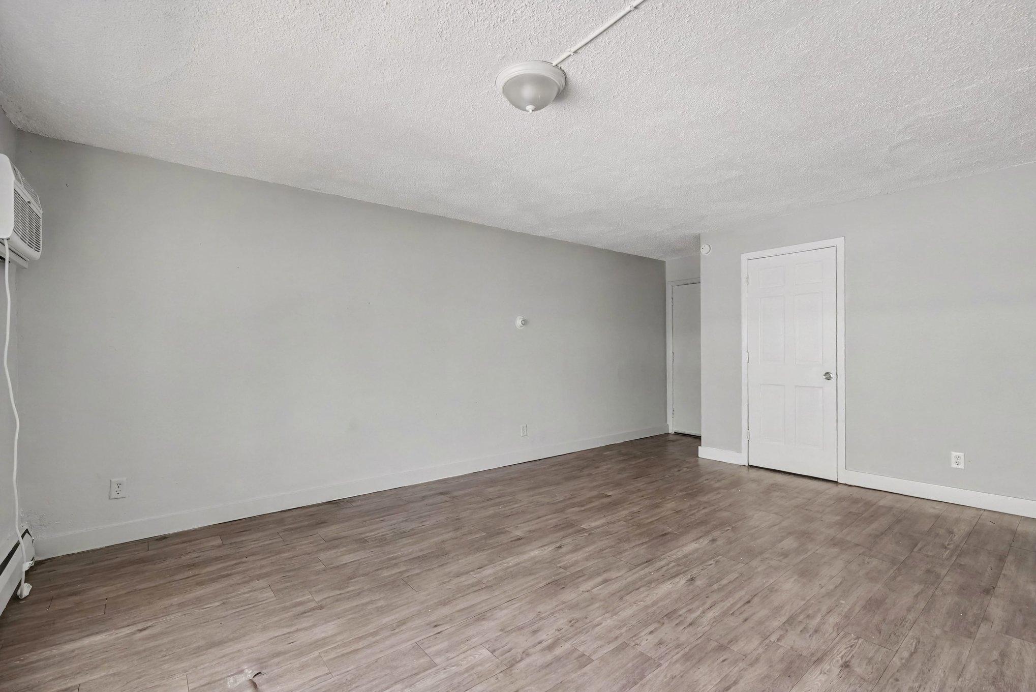 View of Commercial Sale at 2110 Park Avenue, Minneapolis MN 55404, Minneapolis (15 of 29) - Mike Wilen | Minnesota Team Real Estate