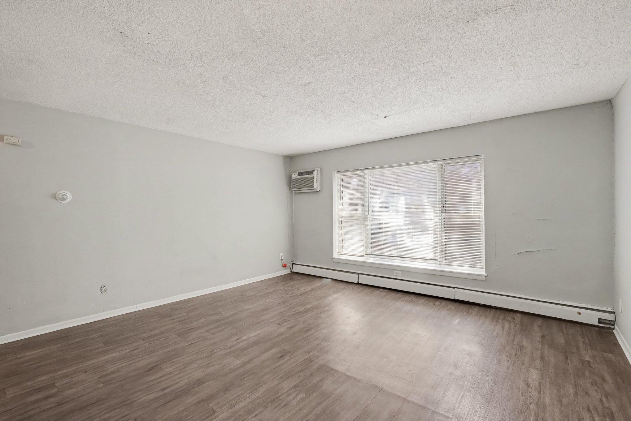 View of Commercial Sale at 2110 Park Avenue, Minneapolis MN 55404, Minneapolis (12 of 29) - Mike Wilen | Minnesota Team Real Estate
