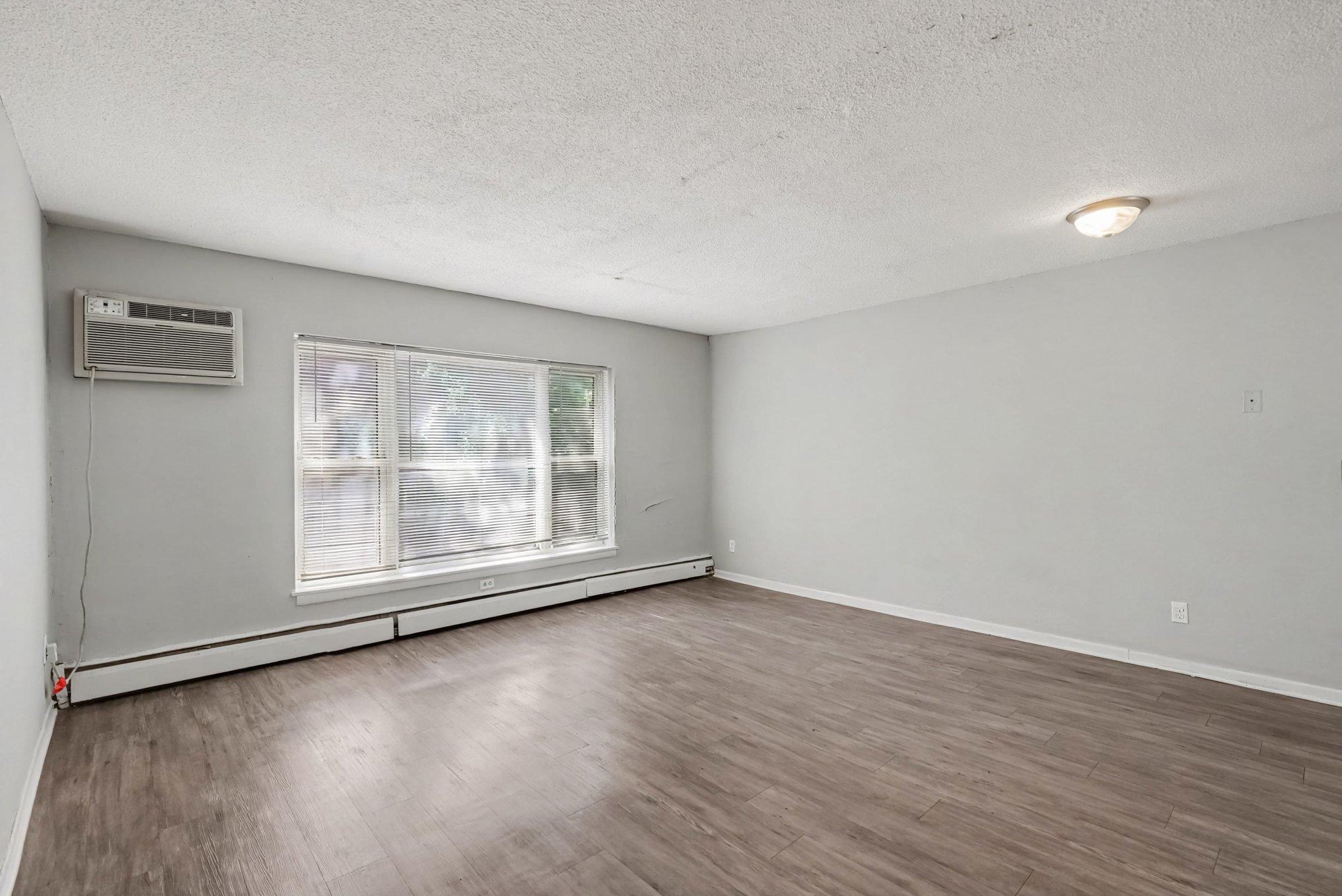 View of Commercial Sale at 2110 Park Avenue, Minneapolis MN 55404, Minneapolis (11 of 29) - Mike Wilen | Minnesota Team Real Estate