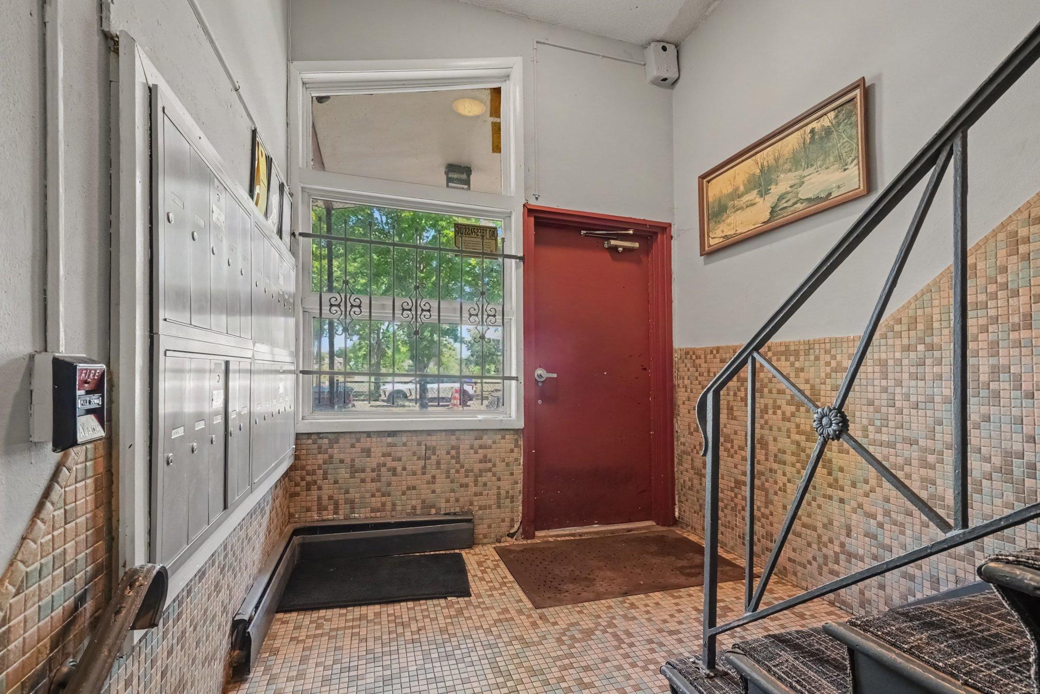 View of Commercial Sale at 2110 Park Avenue, Minneapolis MN 55404, Minneapolis (24 of 29) - Mike Wilen | Minnesota Team Real Estate