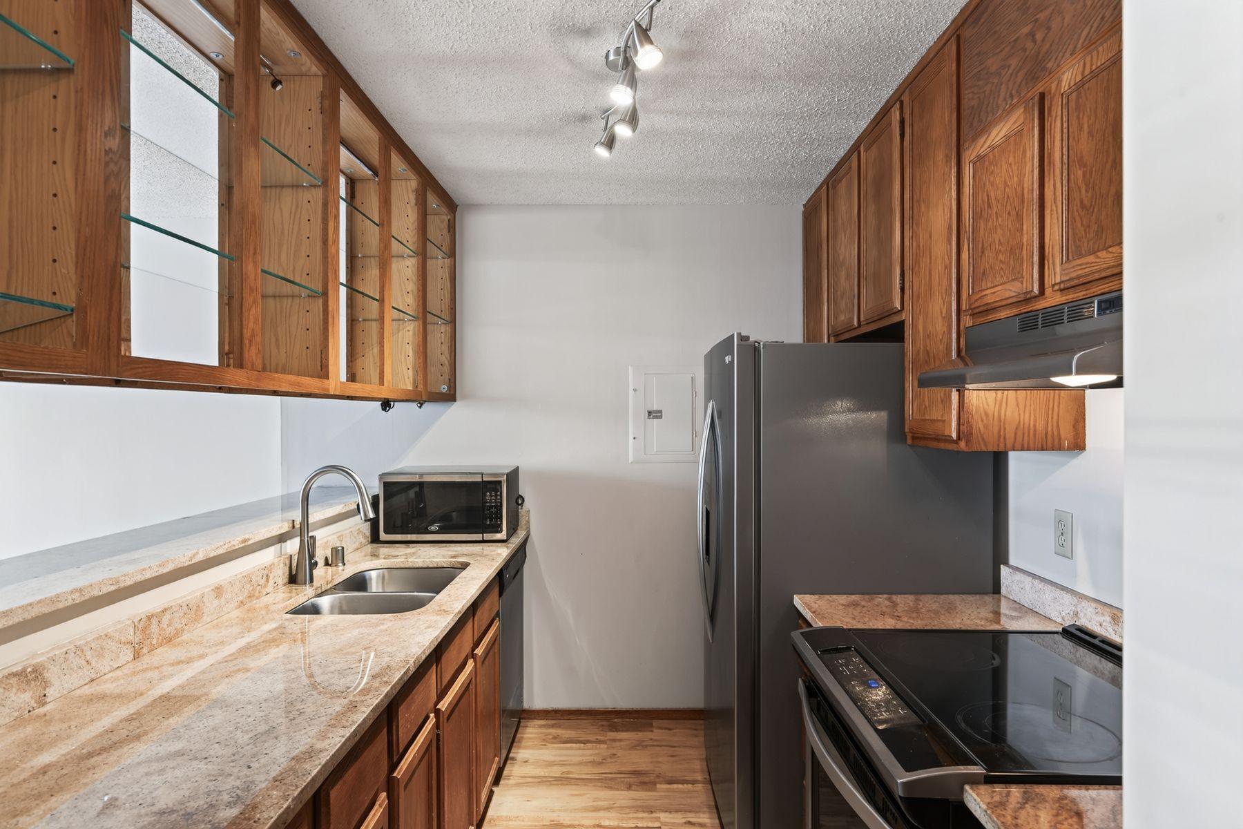 View of Residential at 433 7th Street #2209, Minneapolis MN 55415, Minneapolis (8 of 34) - Mike Wilen | Minnesota Team Real Estate